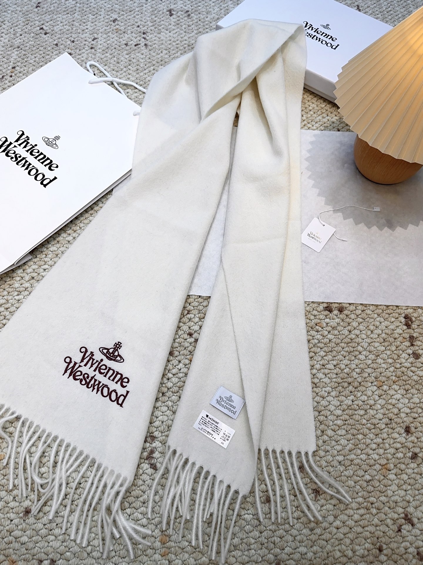 𝐕𝐢𝐯𝐢𝐞𝐧𝐧𝐞 𝐖𝐞𝐬𝐭𝐰𝐨𝐨𝐝🪐✨【薇薇安 · 西太后】极品山羊绒小围巾，送人自留都太高大上了😍重磅
