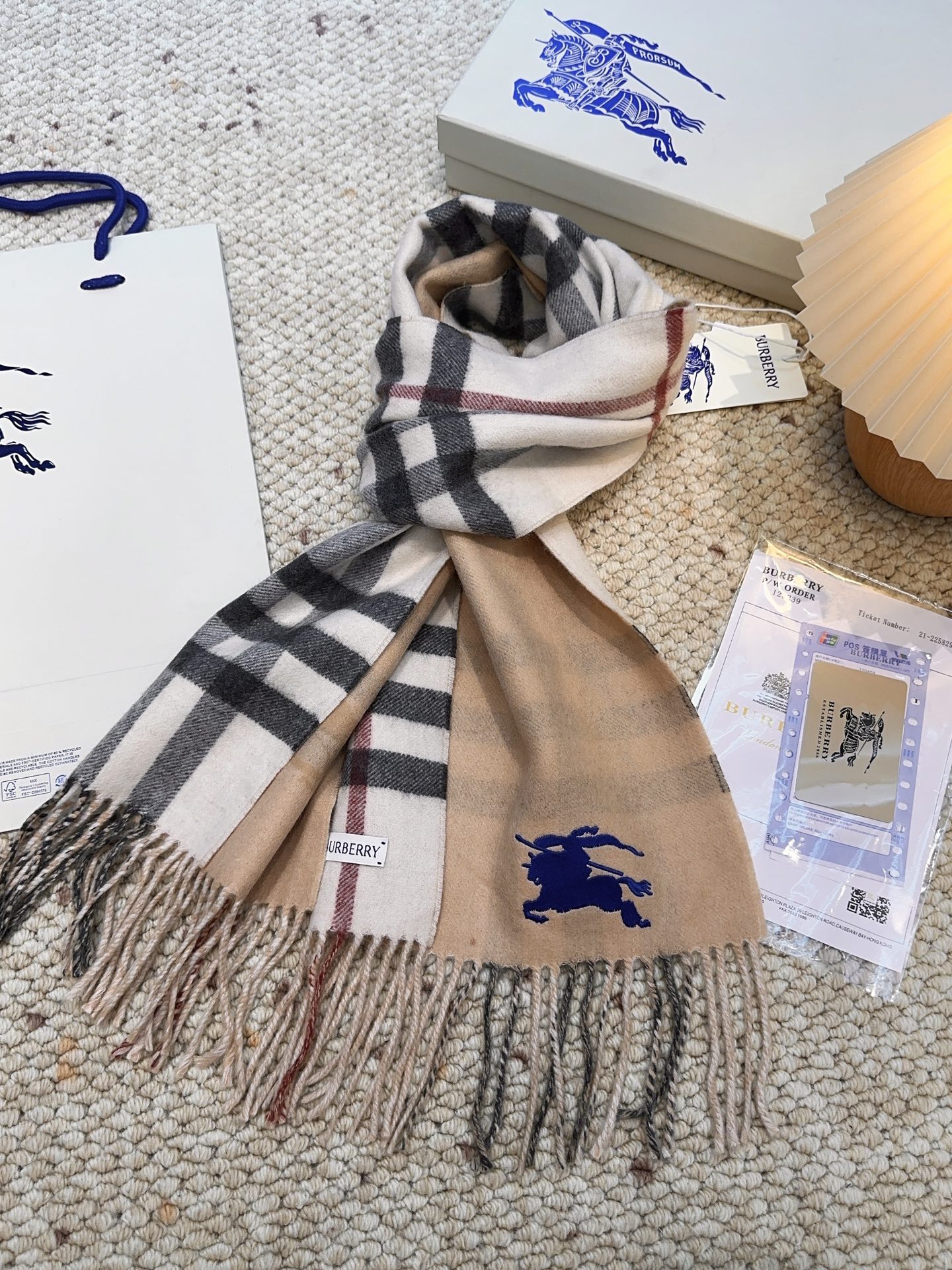 ❤️最新款 B双刺 双面刺绣➕印花➕提花 大密度双面羊绒格子围巾 超高难度工艺 绝非一般coPy能做 原