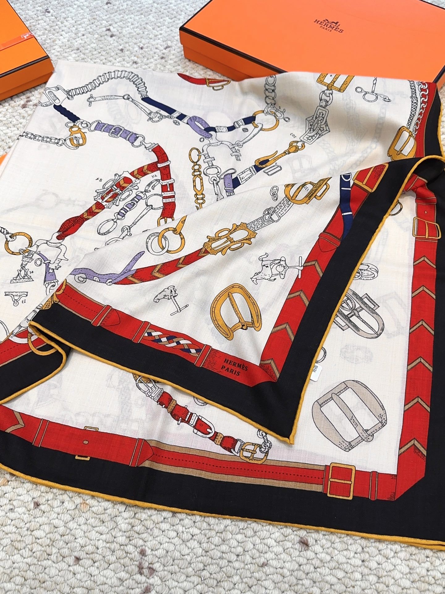 羊绒新款🆕👏👏买了都说好看‼️推荐💕爱马仕双面同色羊绒方巾 顶级工艺超值‼️爱马仕专柜爆款🎁💟立体呈现图