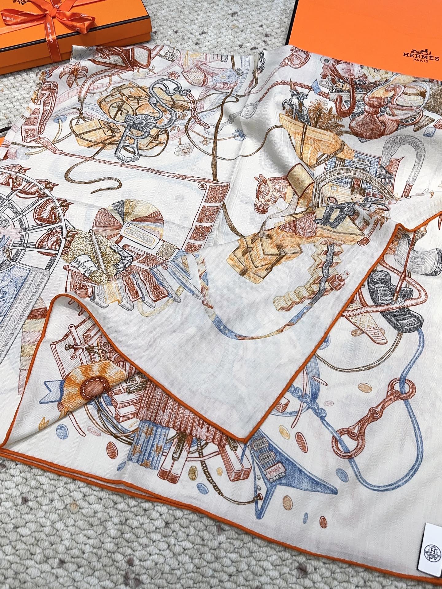 羊绒新款🆕👏👏买了都说好看‼️推荐💕爱马仕双面同色羊绒方巾 顶级工艺超值‼️爱马仕专柜爆款🎁💟立体呈现图