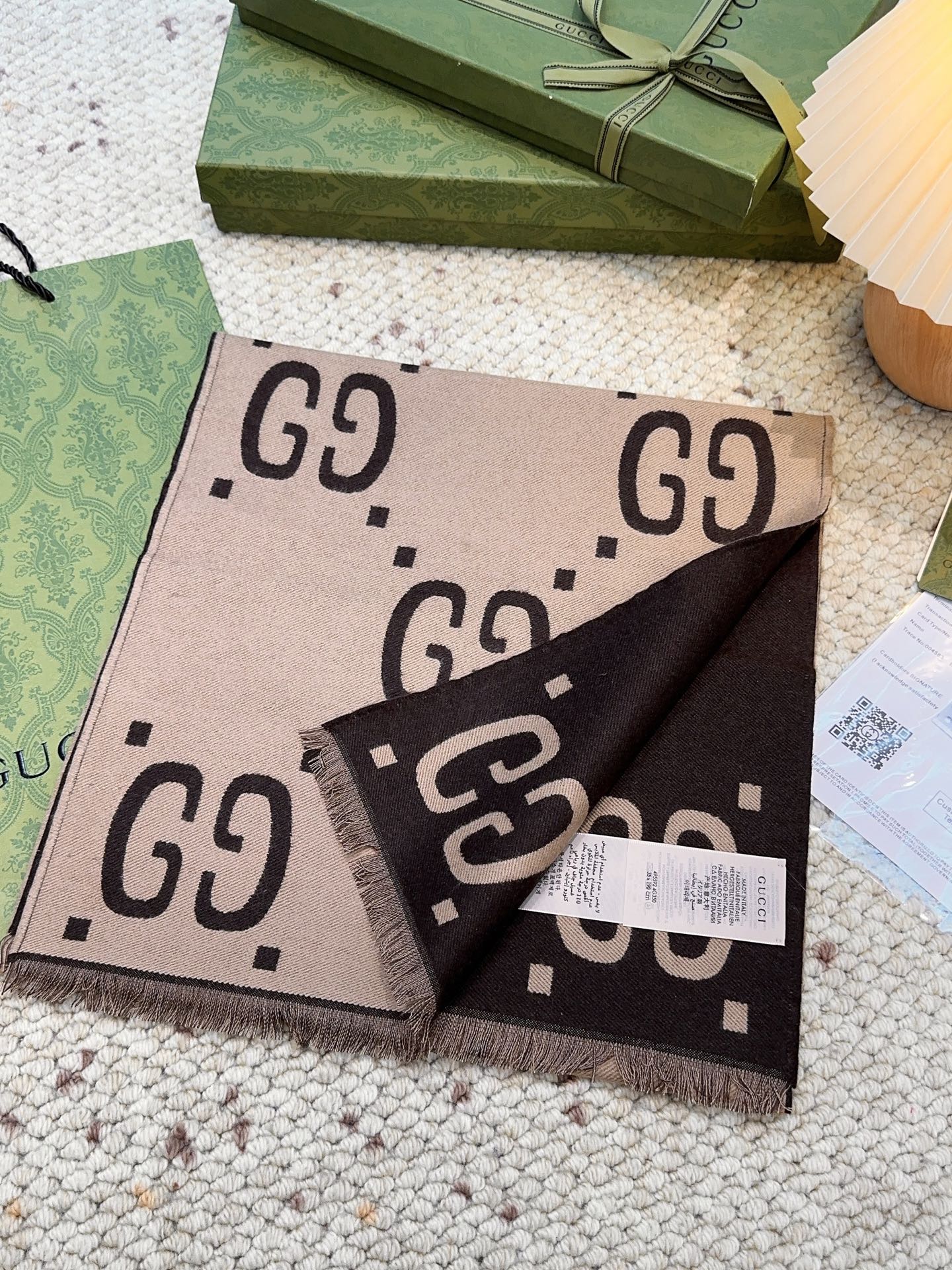 原单代工厂出品，大G围巾这是一款苏格兰风格-双面重工超级保暖的GG标识作为Gucci颇具代表性的传统精髓