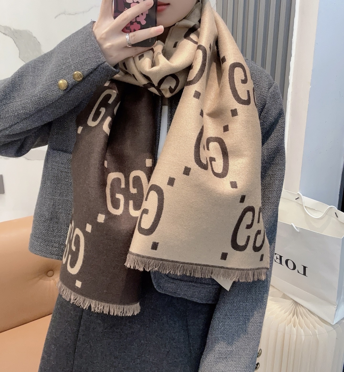 P145 原单代工厂出品，大G围巾这是一款苏格兰风格-双面重工超级保暖的GG标识作为Gucci颇具代表性的传统精髓始终与系列密不可分，以饱含新意的现代方式推陈出新，呈现不同凡响的层次、风格和设计。