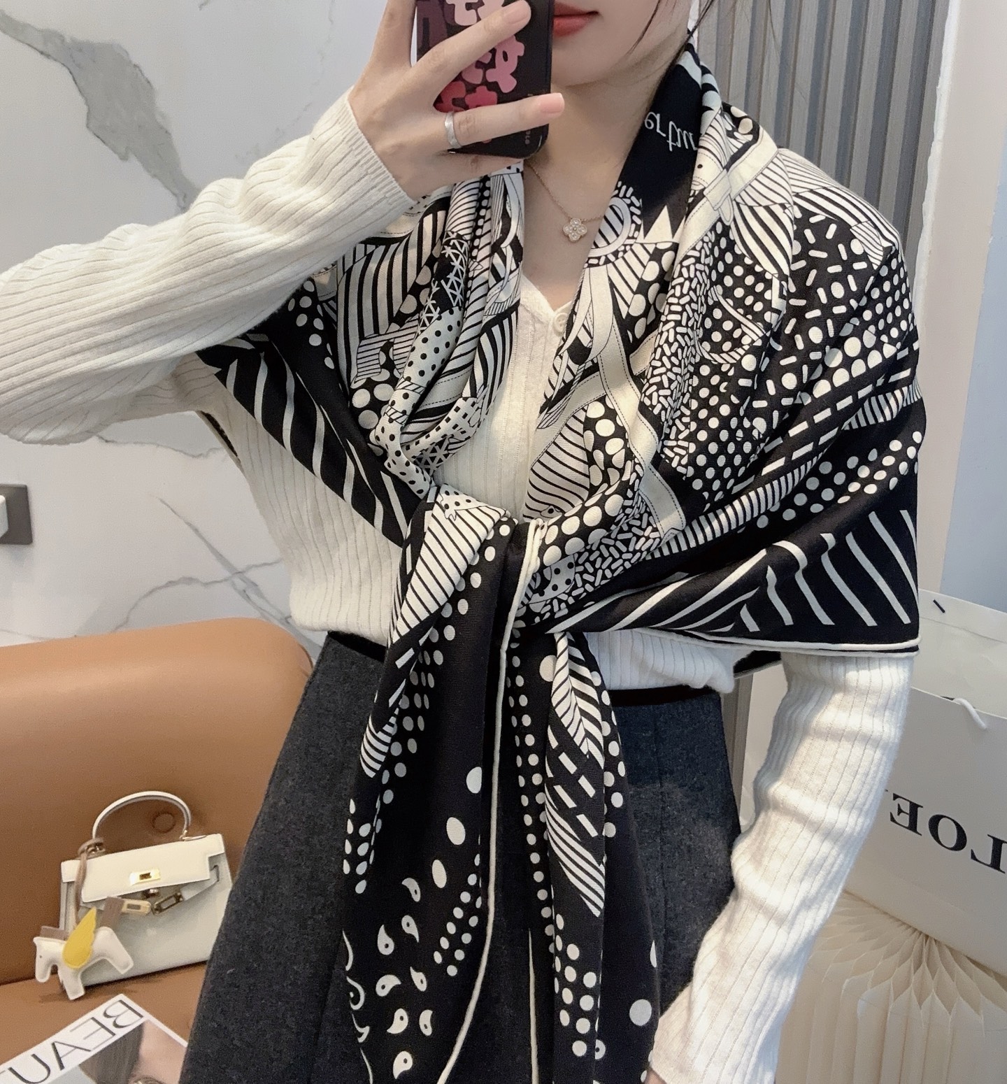 羊绒新款🆕👏👏买了都说好看‼️推荐💕爱马仕双面同色羊绒方巾 顶级工艺超值‼️爱马仕专柜爆款🎁💟立体呈现图