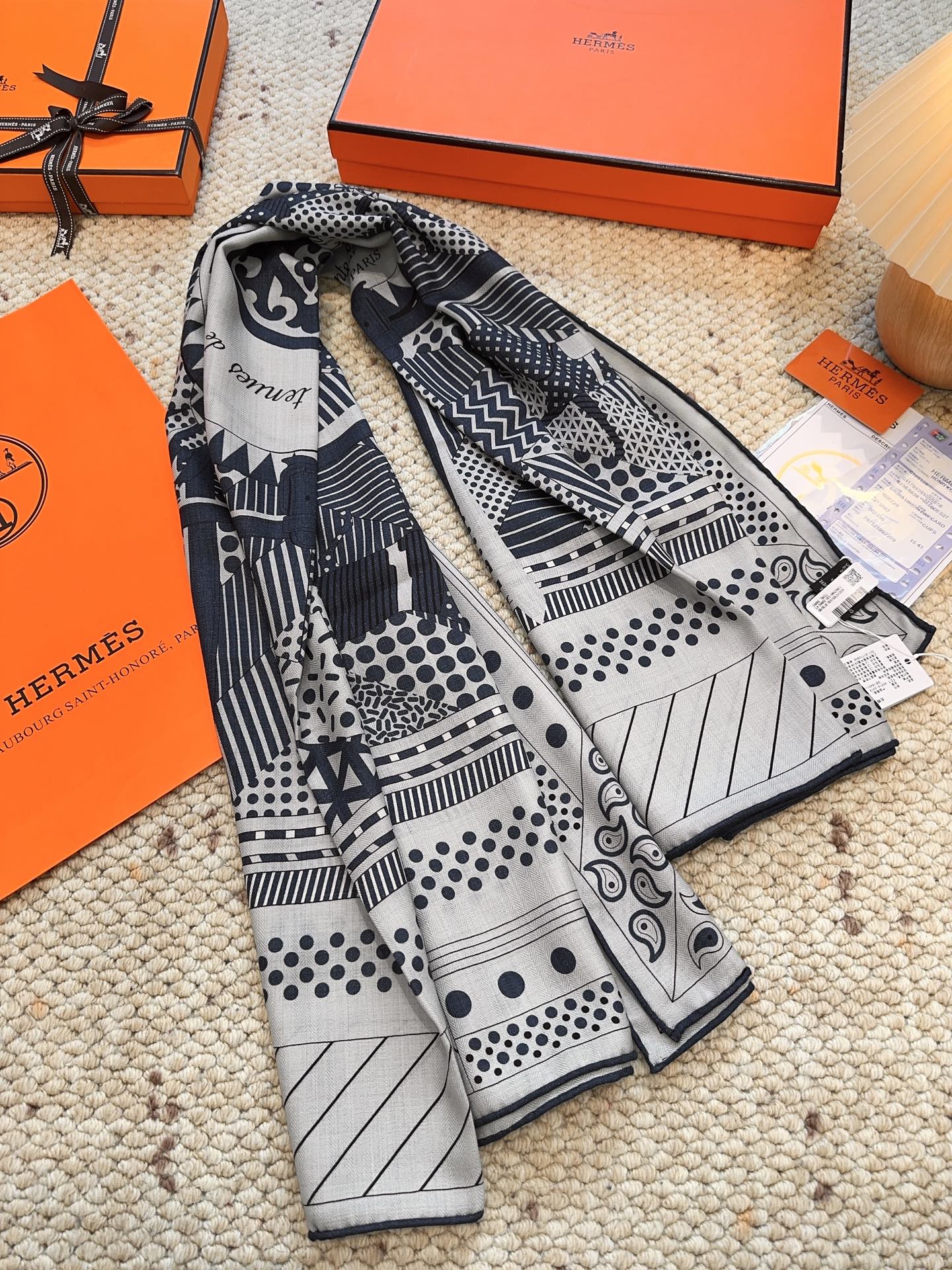 羊绒新款🆕👏👏买了都说好看‼️推荐💕爱马仕双面同色羊绒方巾 顶级工艺超值‼️爱马仕专柜爆款🎁💟立体呈现图