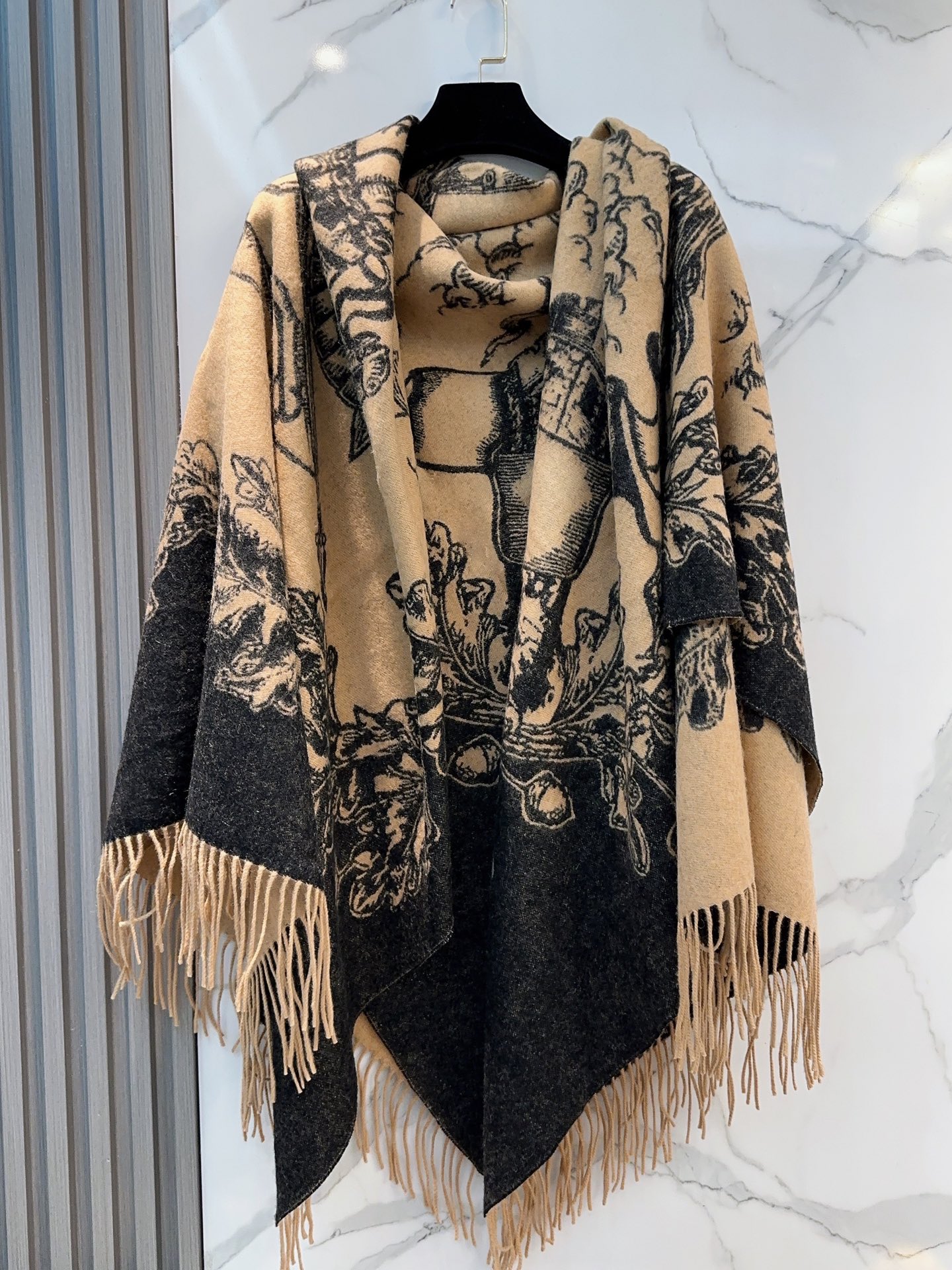 原单burberry最新款骑士战马双面提花披毯经典中的经典.❗️这批原单全包.本来订制出口单.但是不明原