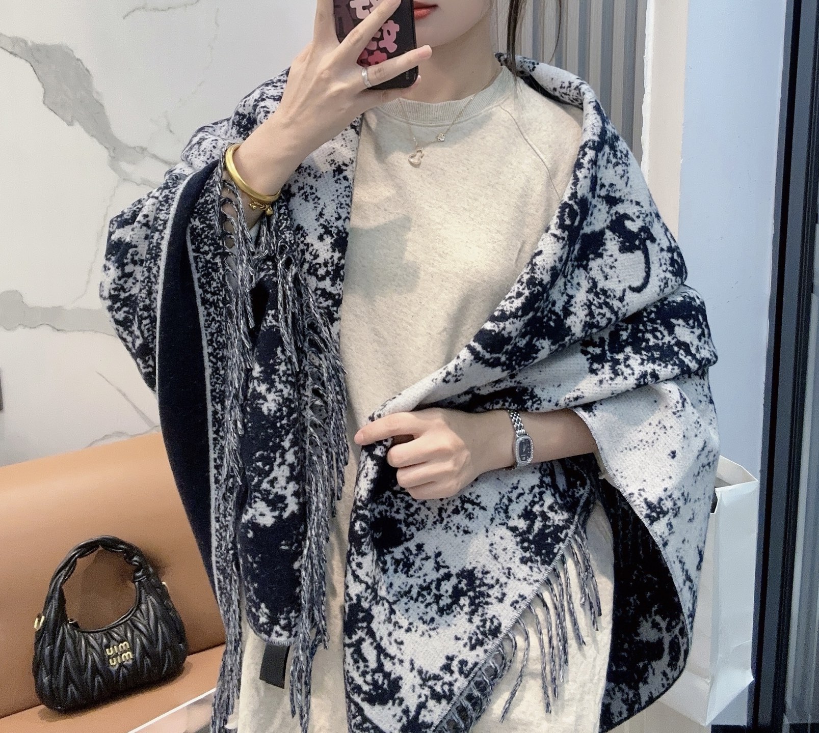 ✔️【顶级版本】DIOR 迪奥动物提花logo印花大方巾围巾披肩毛毯三用，这款围巾超级大，尺寸达到140