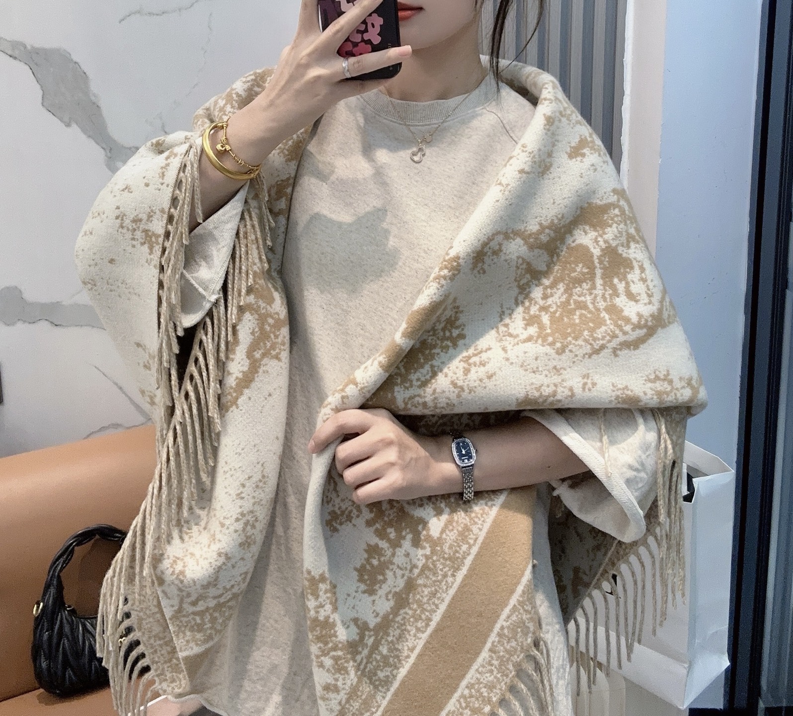 ✔️【顶级版本】DIOR 迪奥动物提花logo印花大方巾围巾披肩毛毯三用，这款围巾超级大，尺寸达到140