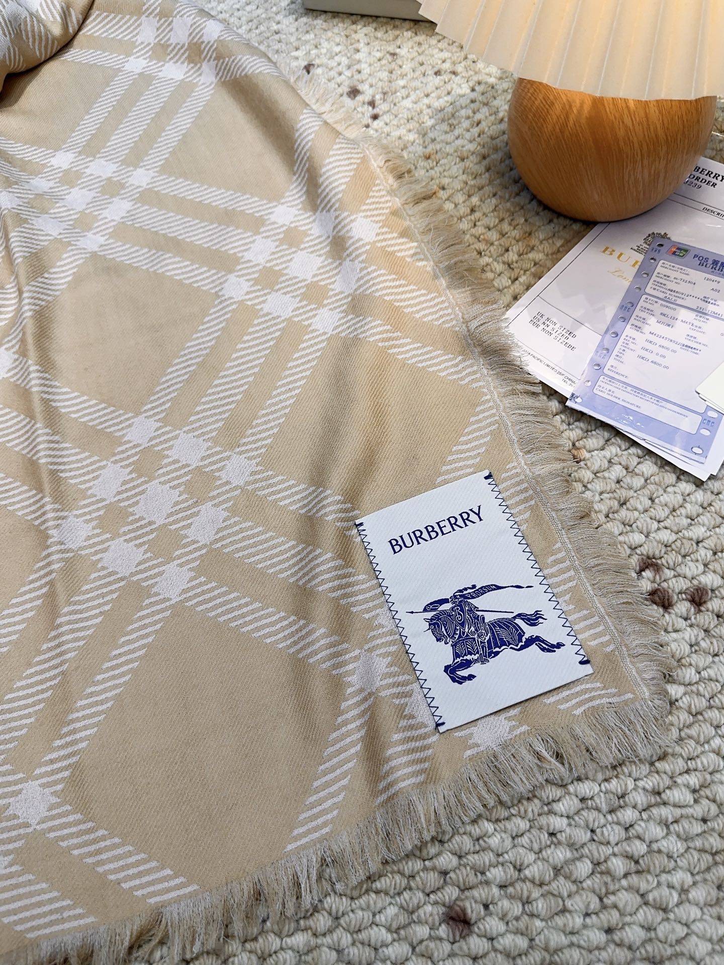 𝐁𝐔𝐑𝐁𝐄𝐑𝐑𝐘 • 𝟐𝟓ꫛꫀꪝ《骑士格纹长巾》张婧仪同款，原单品质！Size：200x65cm 70%