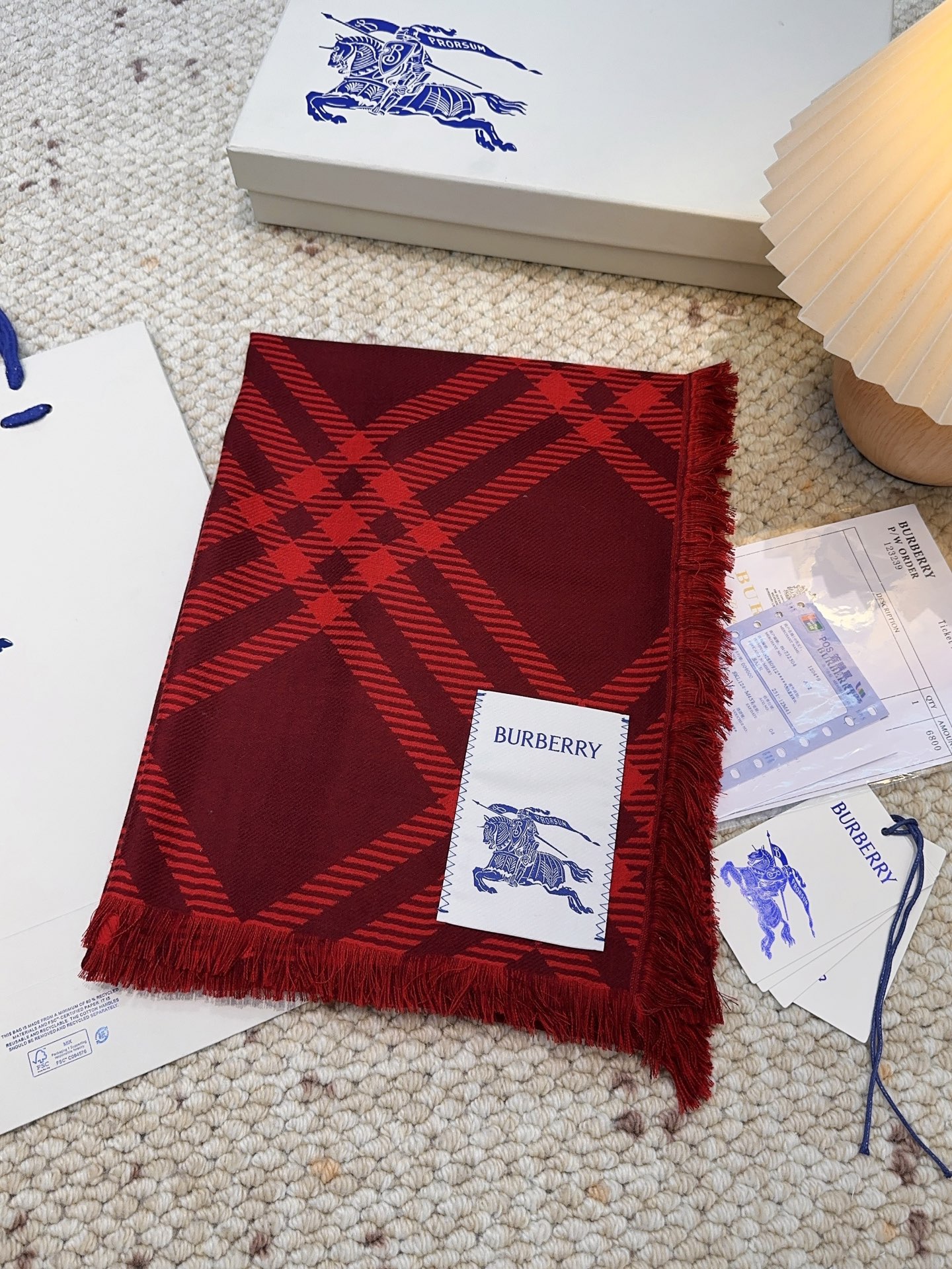 𝐁𝐔𝐑𝐁𝐄𝐑𝐑𝐘 • 𝟐𝟓ꫛꫀꪝ《骑士格纹长巾》张婧仪同款，原单品质！Size：200x65cm 70%