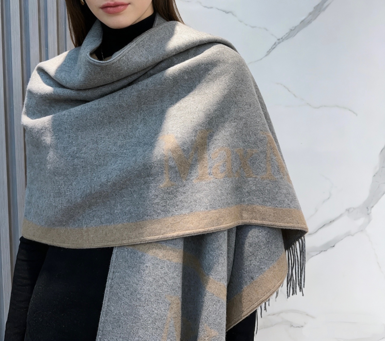 ✔️Maxmara臻品推荐，24年最火的斗篷披肩，同步专柜5000➕，秋冬新款！亲妈价格给力推荐！造型功