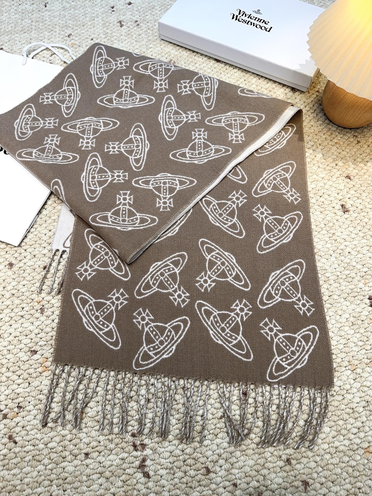 原单品质！英国朋克教母“西太后Vivienne Westwood”最爱的土星❗❗从精神上，Vivenne