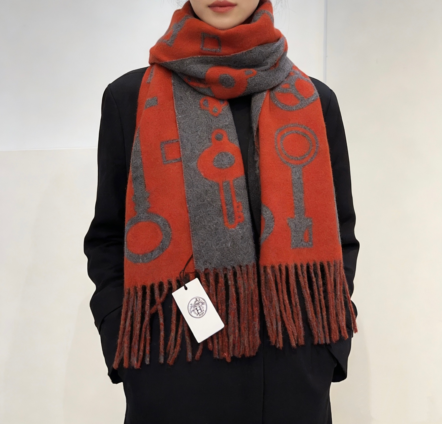 Hermès 2025爱马仕钥匙男女款围巾且买且珍惜 ~都是出口订单所以比较难遇 东西讲究少而精 的一定要收 这款H家女士围巾