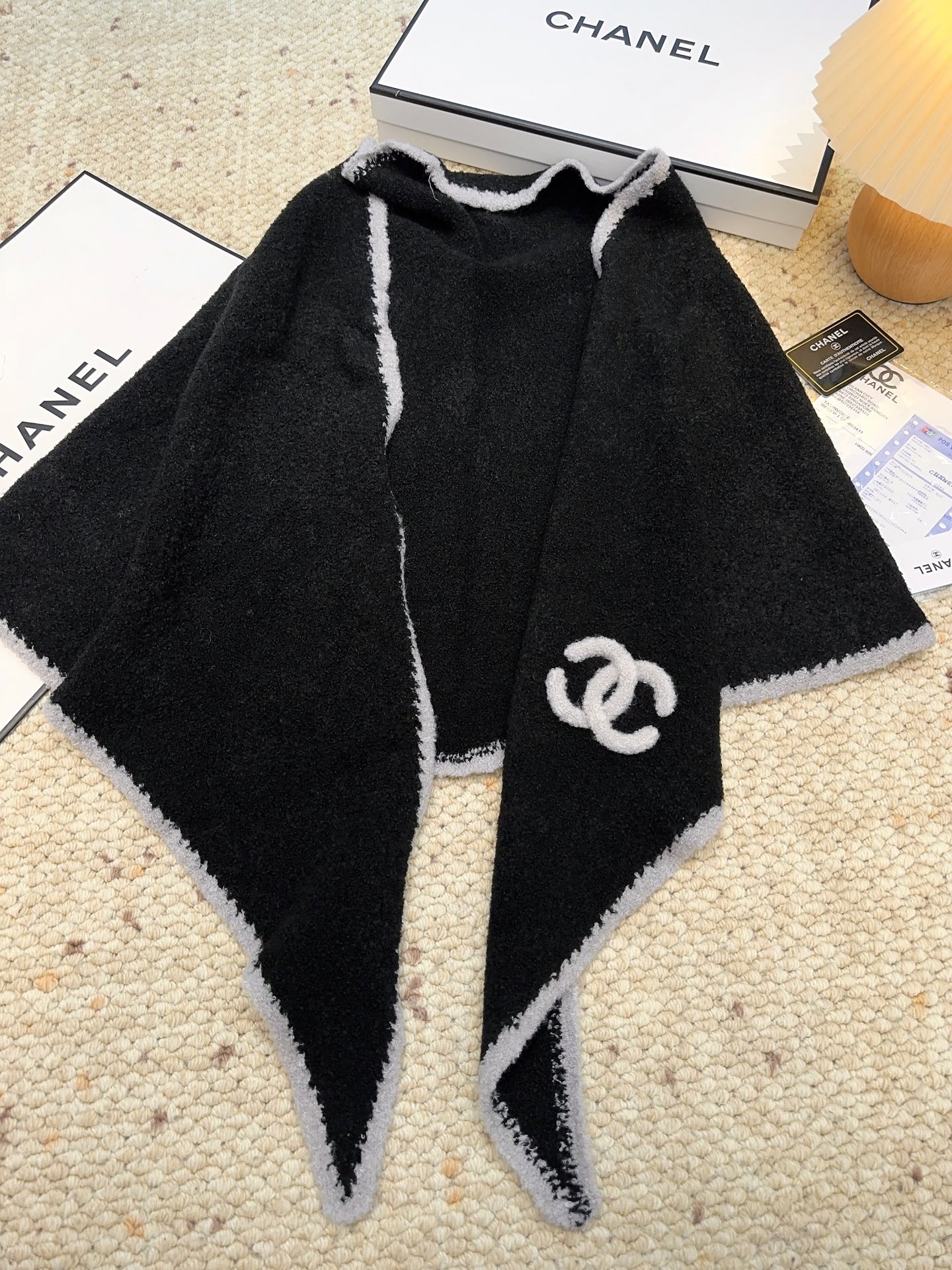 Chanel CHANEL（香奈儿） Chanel香奈儿秋冬 同步三角巾