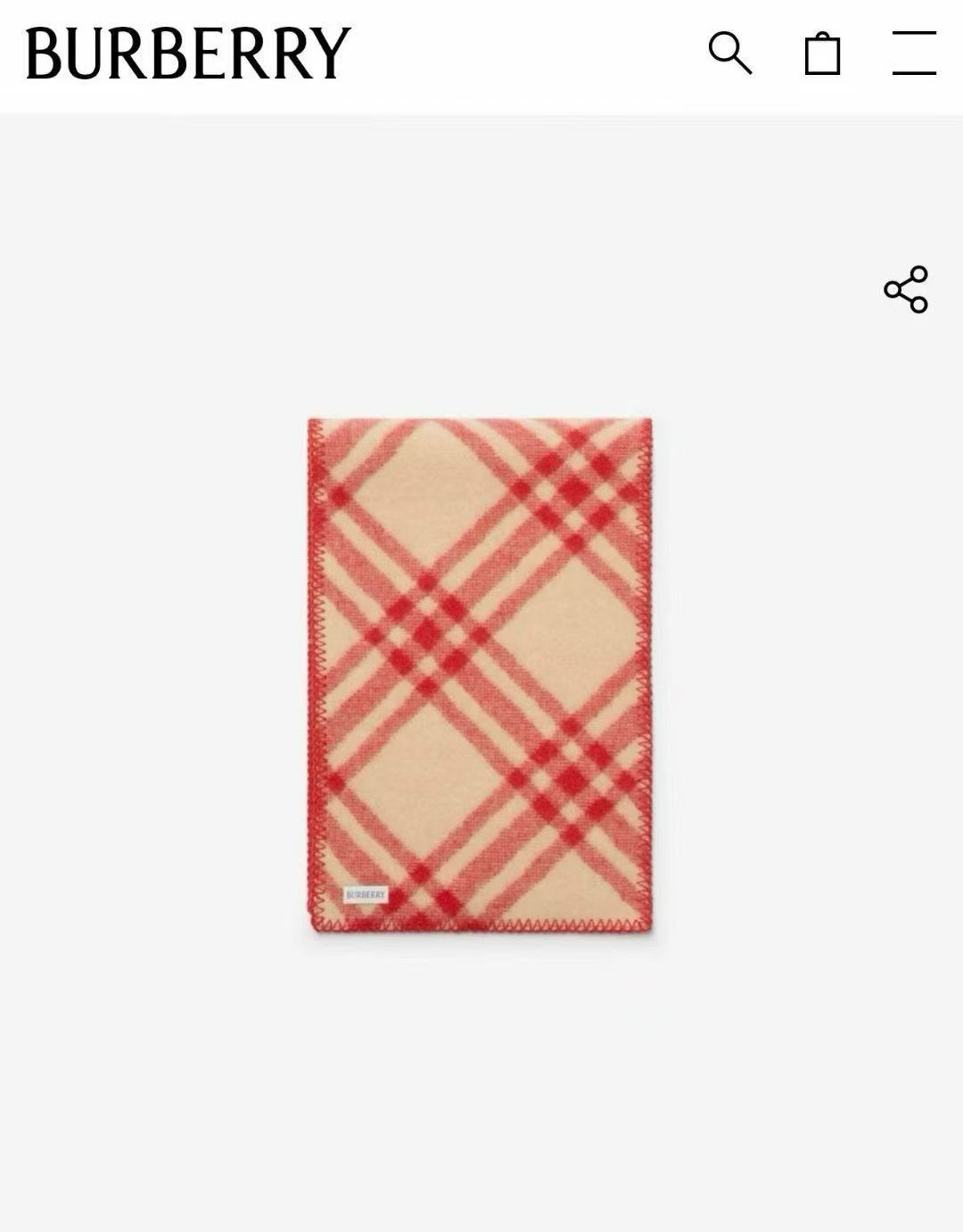 🉐️220 (高版本)
新款全智贤同款,搭配情侣款绝绝子呀,美爆了的款,柜子一上市就售罄,排队都买不到的款,低调的奢侈感❗️这款Burberry围巾,巨好搭配,各种hold住,男女同款,越看越爱,越看越时髦,越看越喜欢❗️这种工艺和配色一看就知道不是一般的大工厂的,非常非常喜欢这种高手级别的时髦感,有态度的时髦人一定会喜欢。年轻,时髦,自信,有态度。很美!这样的设计更舒展,更高级,更大气,更加经得起推荐‼️围巾握在手里就跟握着云朵般的仍空气绵绵感❗️真的非常高级〰最后,这个最大的🉐色还有粗线编织格工艺的一体式包边工艺,将Burberry的格纹另一种完美呈现。规格:30*182cm