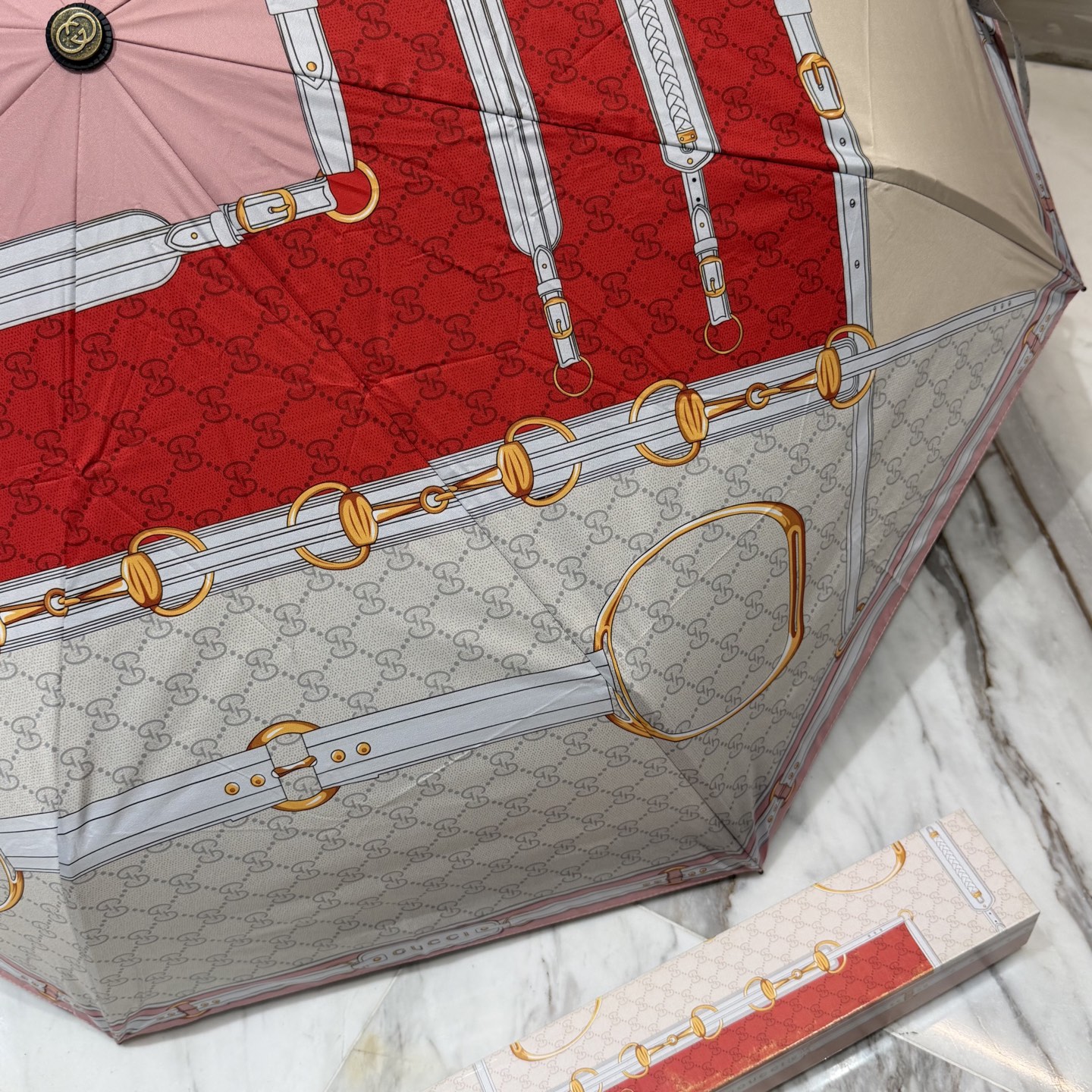 LV 路易威登三折防晒睛雨伞。。 夏季新款 全自动折叠晴雨伞 内里黑色涂层防晒有效阻隔紫外线99%，UP