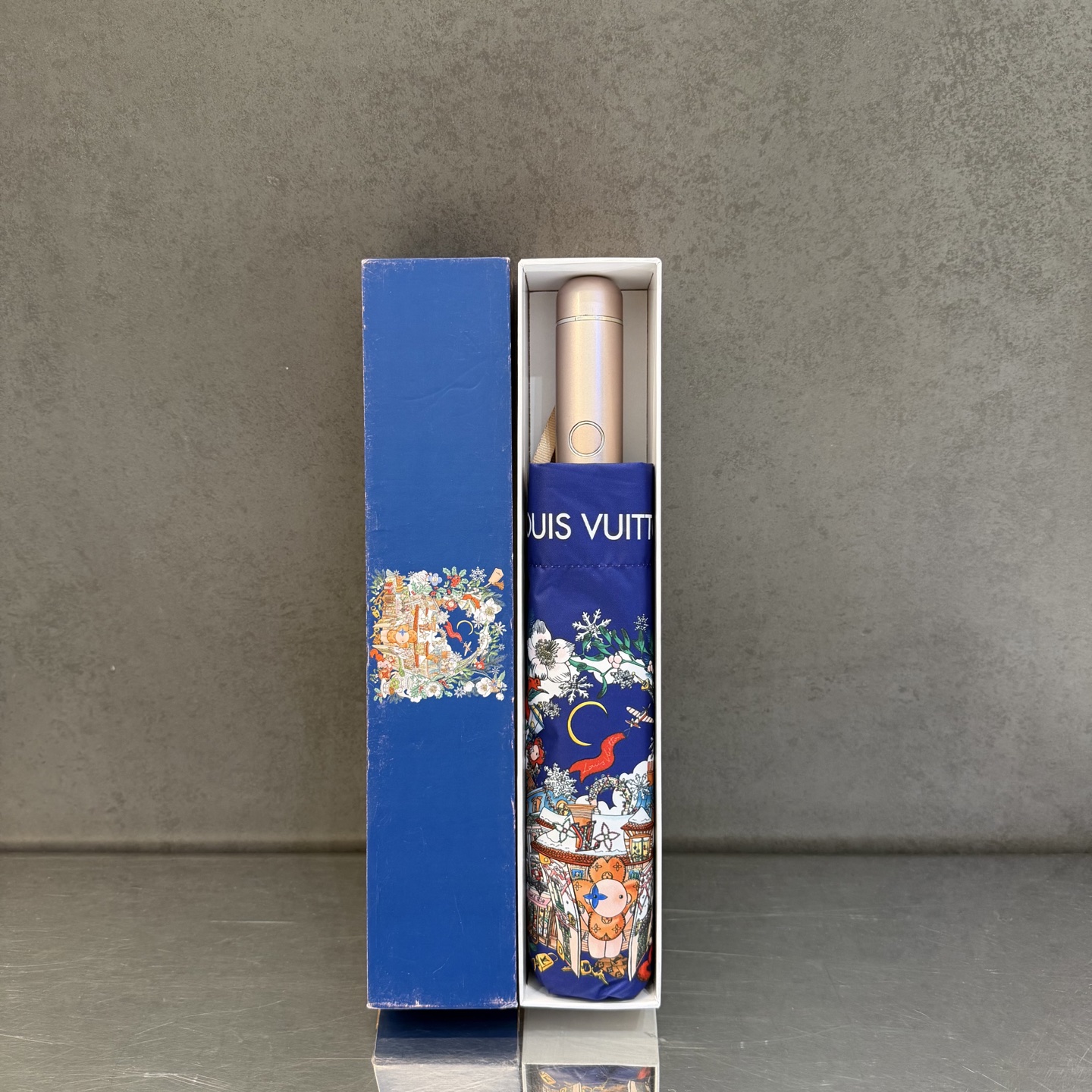 LV 路易威登三折防晒睛雨伞。。 夏季新款 全自动折叠晴雨伞 内里黑色涂层防晒有效阻隔紫外线99%，UP