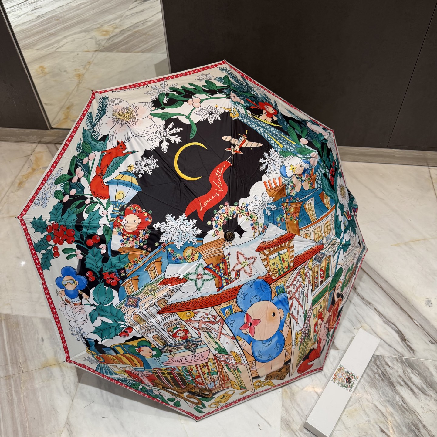 LV 路易威登三折防晒睛雨伞。。 夏季新款 全自动折叠晴雨伞 内里黑色涂层防晒有效阻隔紫外线99%，UP