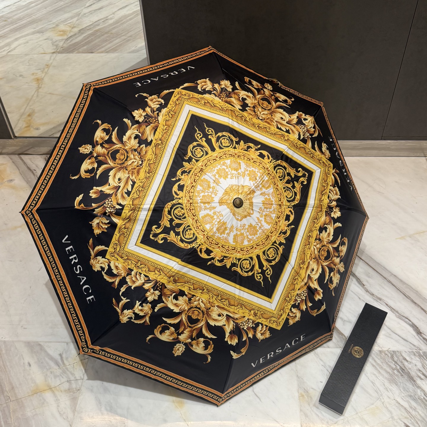 🌈🌈️范思哲（VERSACE）三折防晒睛雨伞。。 2025夏季新款 全自动折叠晴雨伞 内里黑色涂层防晒有