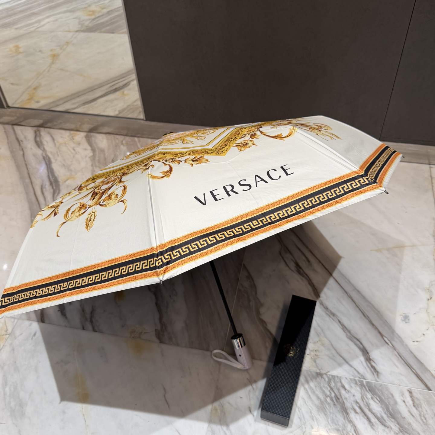 🌈🌈️范思哲（VERSACE）三折防晒睛雨伞。。 2025夏季新款 全自动折叠晴雨伞 内里黑色涂层防晒有