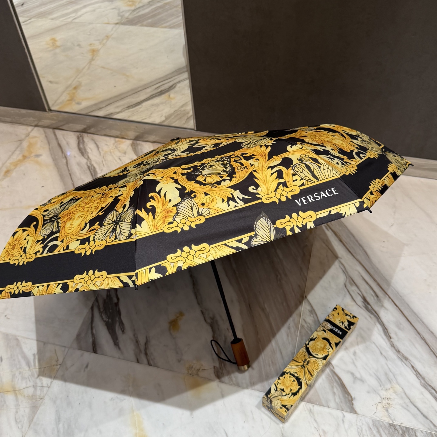 🌈🌈️范思哲（VERSACE）三折防晒睛雨伞。。 2025夏季新款 全自动折叠晴雨伞 内里黑色涂层防晒有
