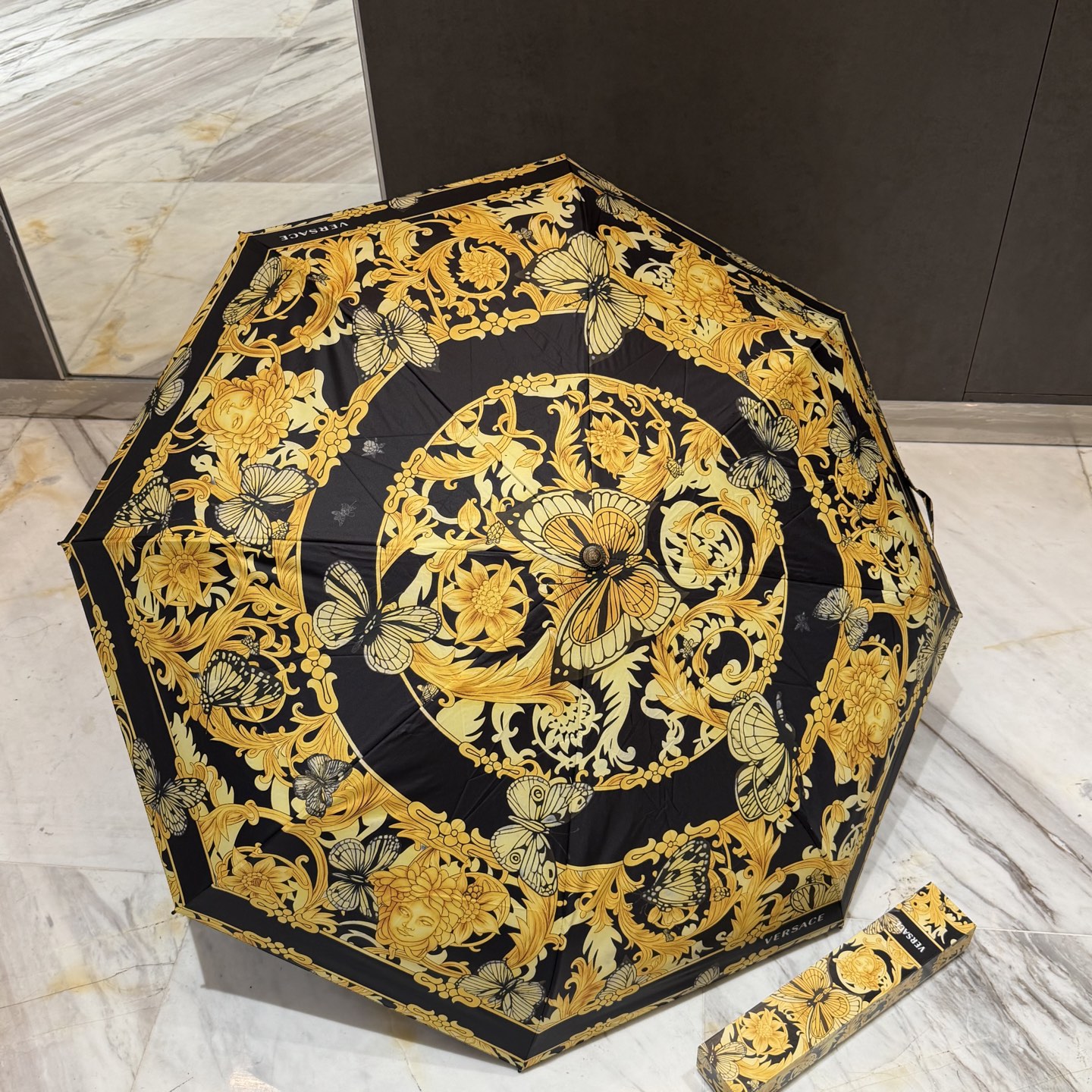 🌈🌈️范思哲（VERSACE）三折防晒睛雨伞。。 2025夏季新款 全自动折叠晴雨伞 内里黑色涂层防晒有