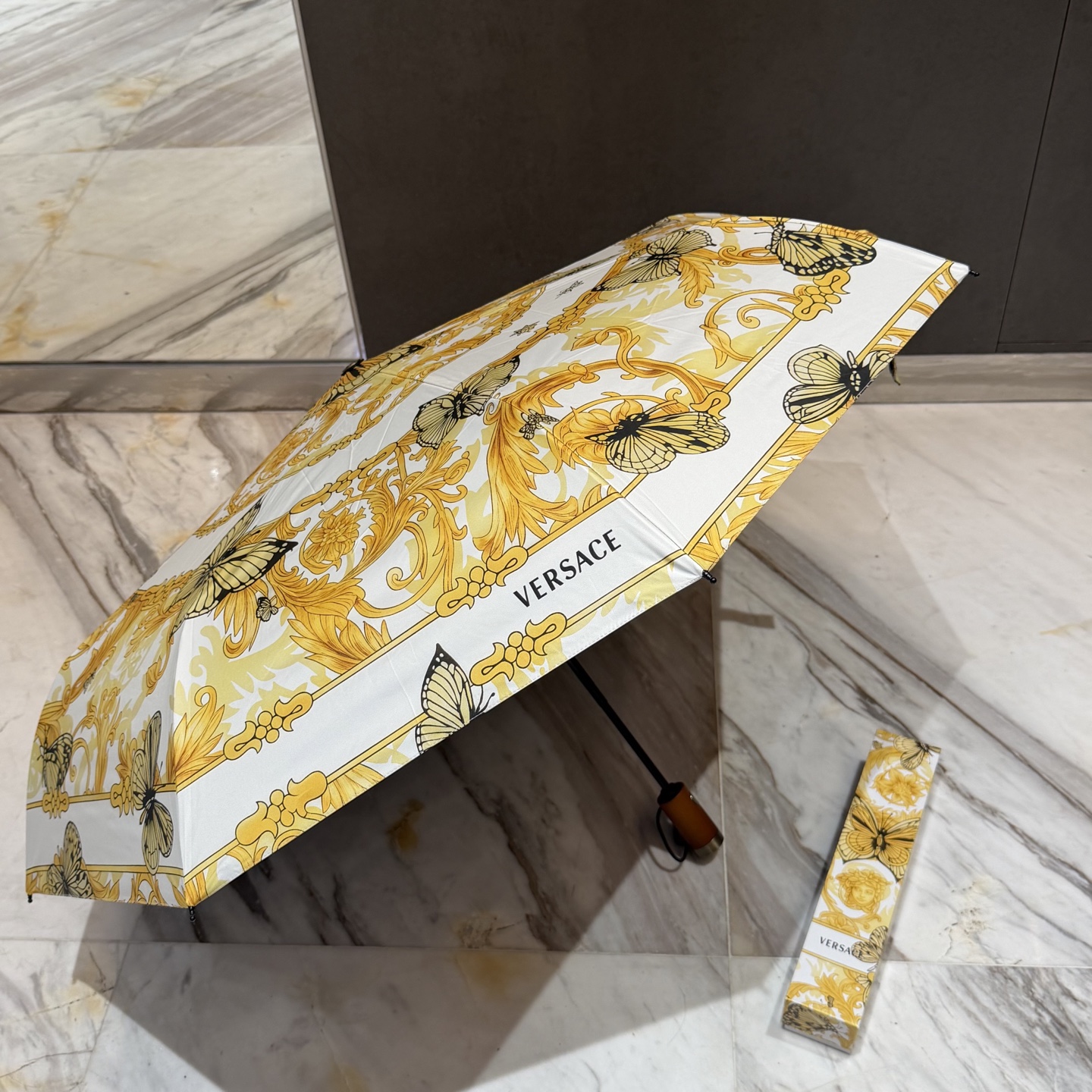 🌈🌈️范思哲（VERSACE）三折防晒睛雨伞。。 2025夏季新款 全自动折叠晴雨伞 内里黑色涂层防晒有