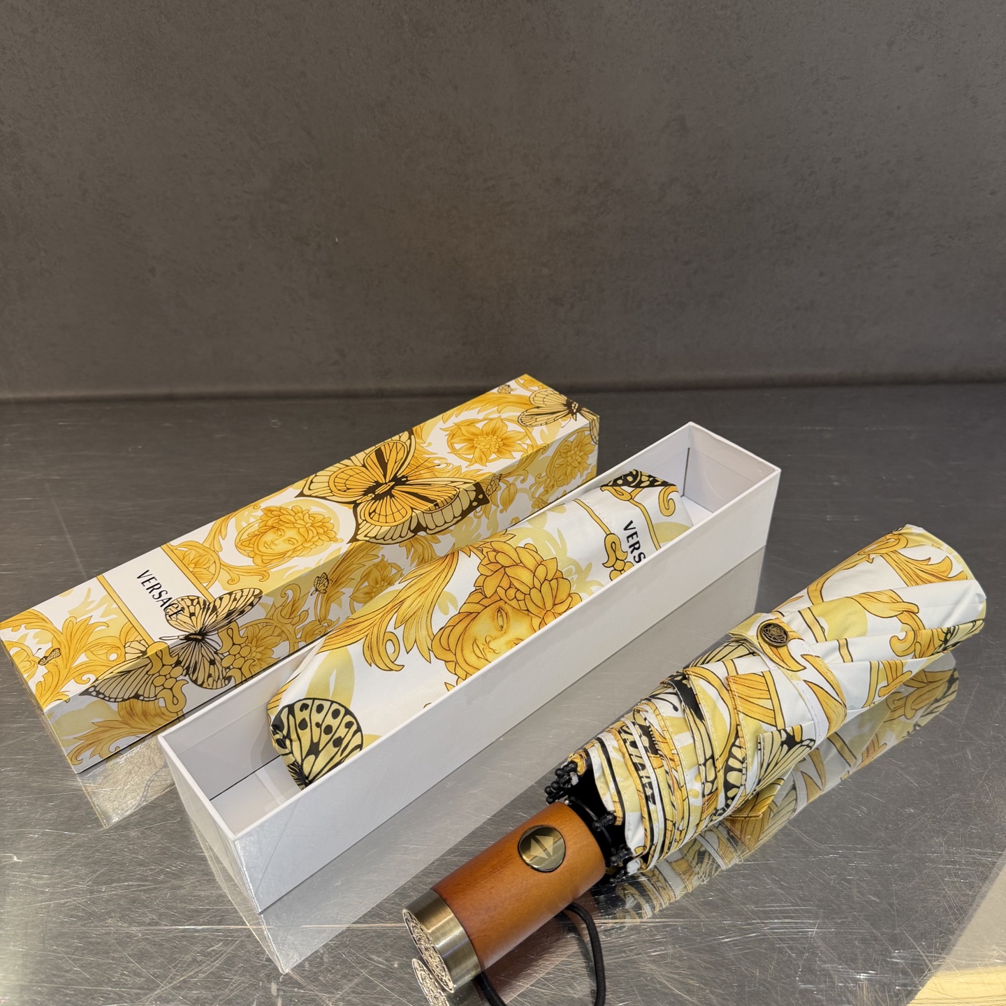 🌈🌈️范思哲（VERSACE）三折防晒睛雨伞。。 2025夏季新款 全自动折叠晴雨伞 内里黑色涂层防晒有