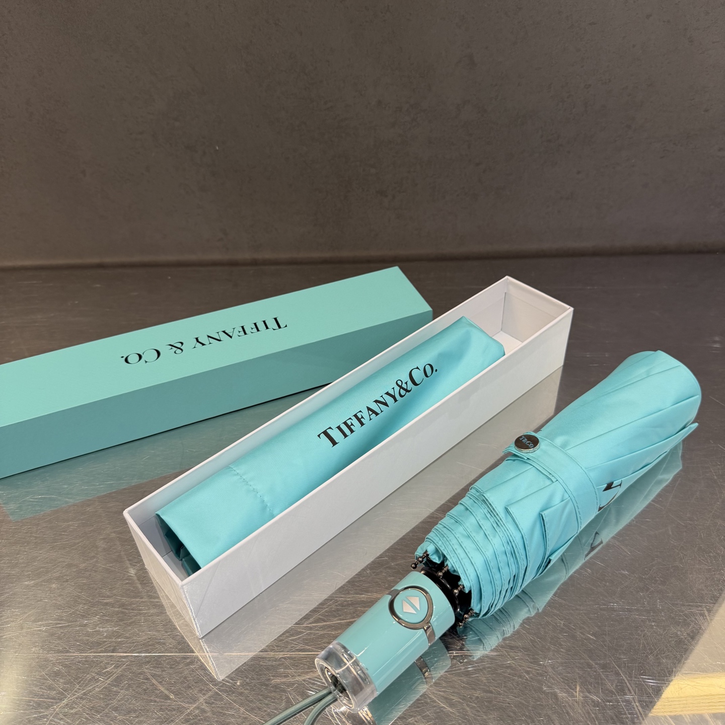 Tiffany蒂芙尼 防晒睛雨伞。。 夏季新款 全自动折叠晴雨伞 内里黑色涂层防晒有效阻隔紫外线99%，