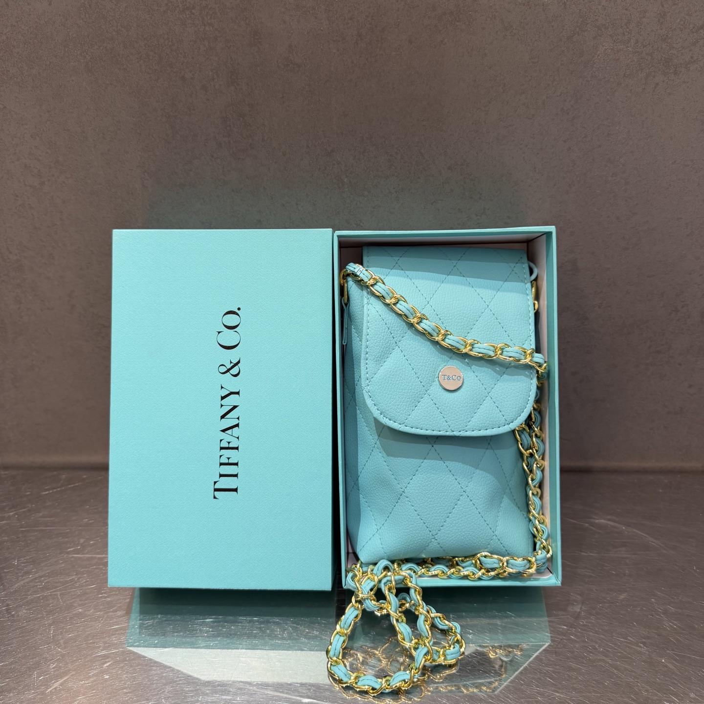 Tiffany蒂芙尼 。。 夏季新款 五折晴雨伞 配送链包配套礼盒 链包可放手机 ，时尚博主人手一套，造