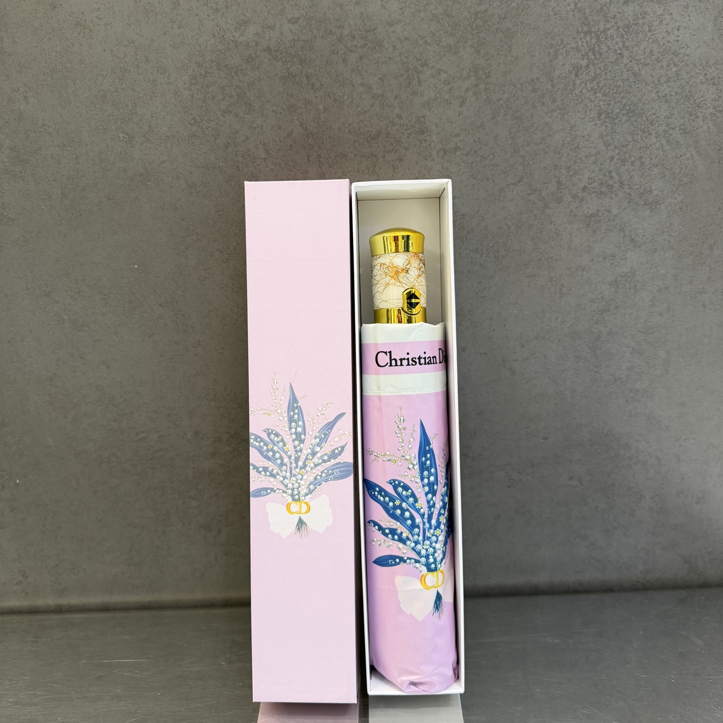 迪奥Dior 三折防晒睛雨伞。。夏季新款 全自动折叠晴雨伞 内里黑色涂层防晒有效阻隔紫外线99%，UPF