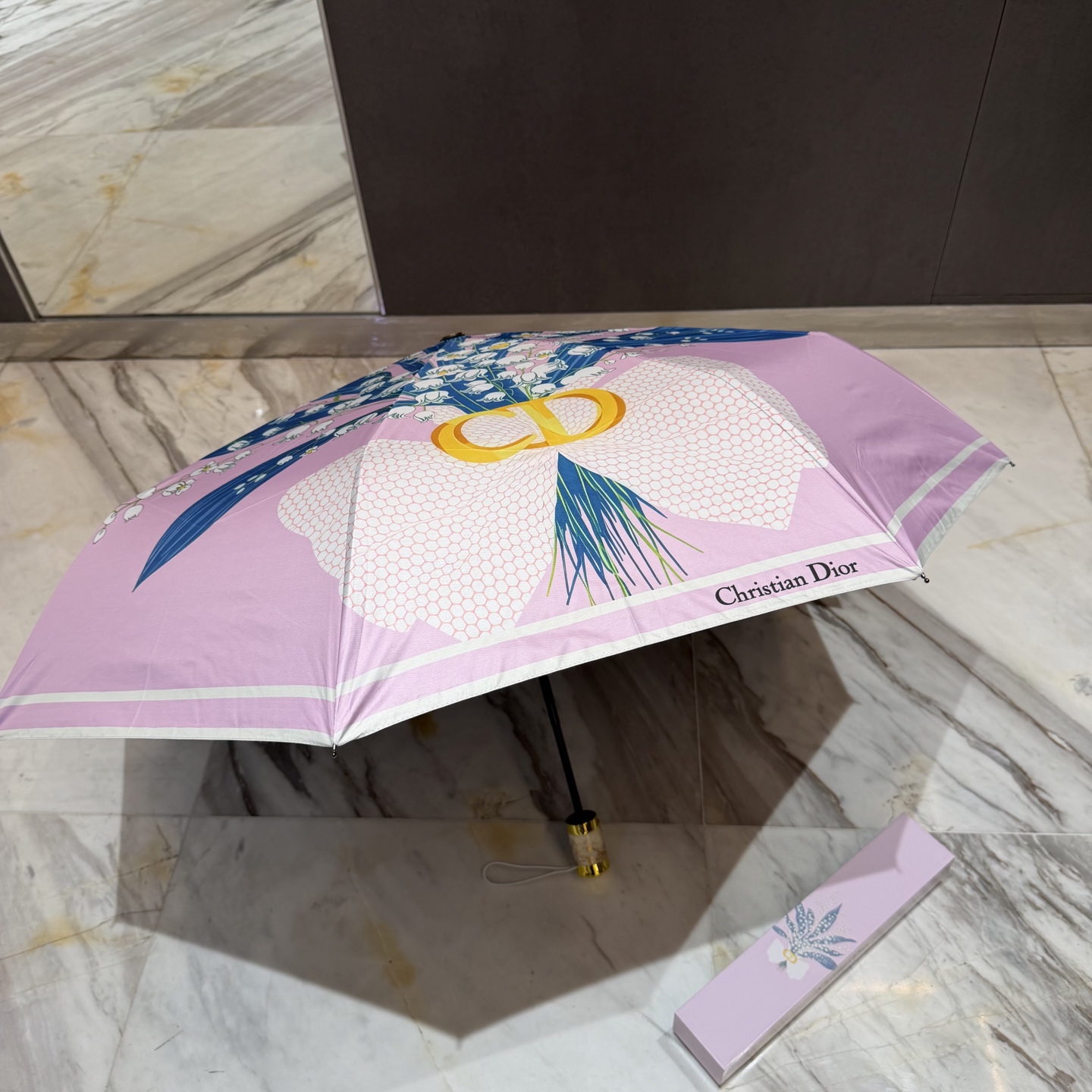 迪奥Dior 三折防晒睛雨伞。。夏季新款 全自动折叠晴雨伞 内里黑色涂层防晒有效阻隔紫外线99%，UPF
