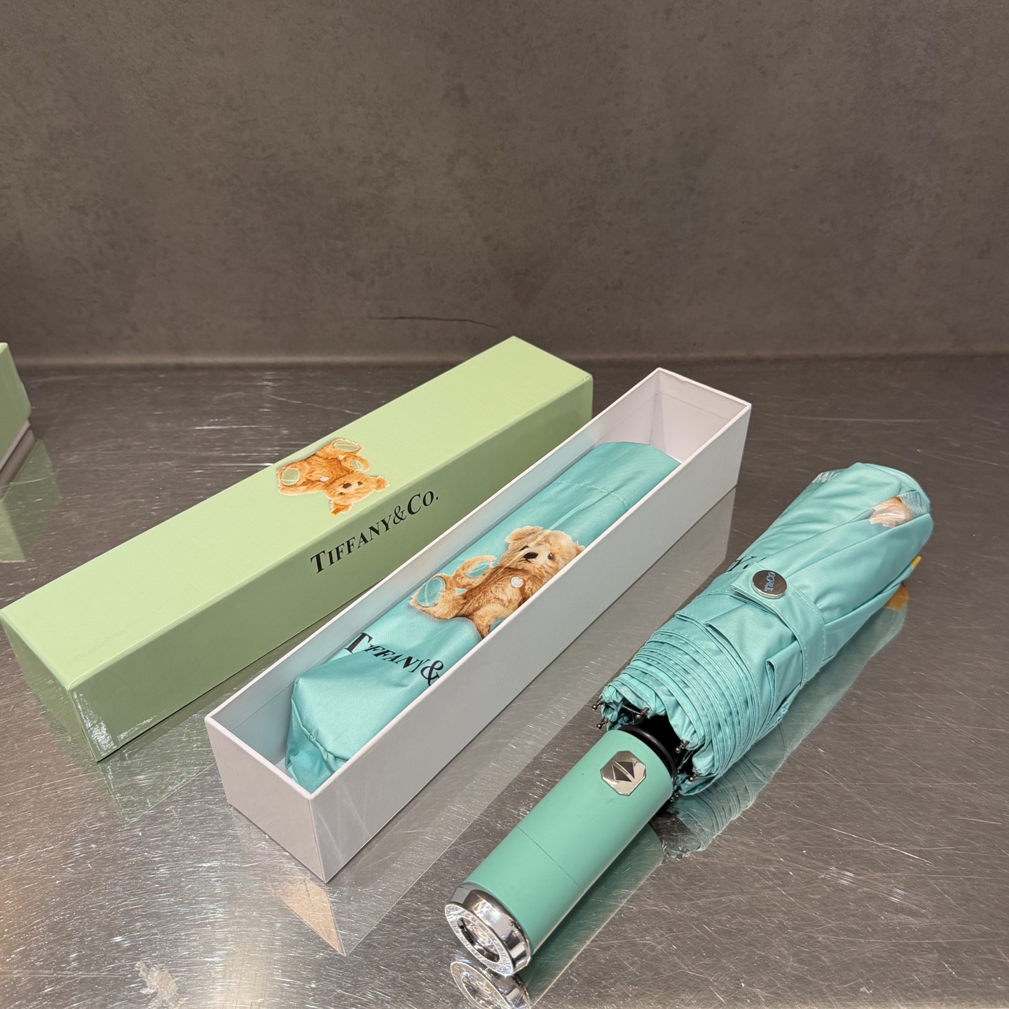 Tiffany蒂芙尼 防晒睛雨伞。。 夏季新款 全自动折叠晴雨伞 内里黑色涂层防晒有效阻隔紫外线99%，