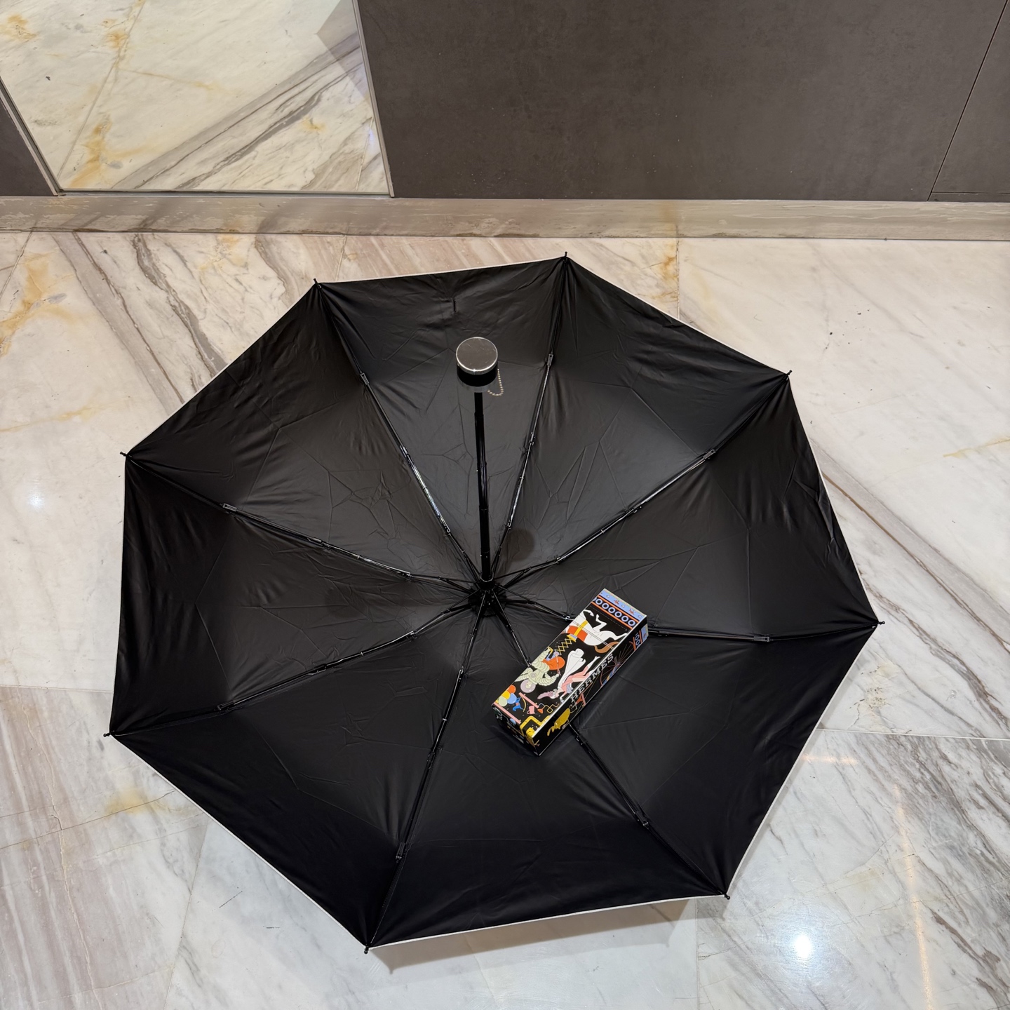 爱马仕HERMS 新款老花五折手开晴雨伞 内里黑色涂层防晒有效阻隔紫外线99%，UPF>50 所以能起到