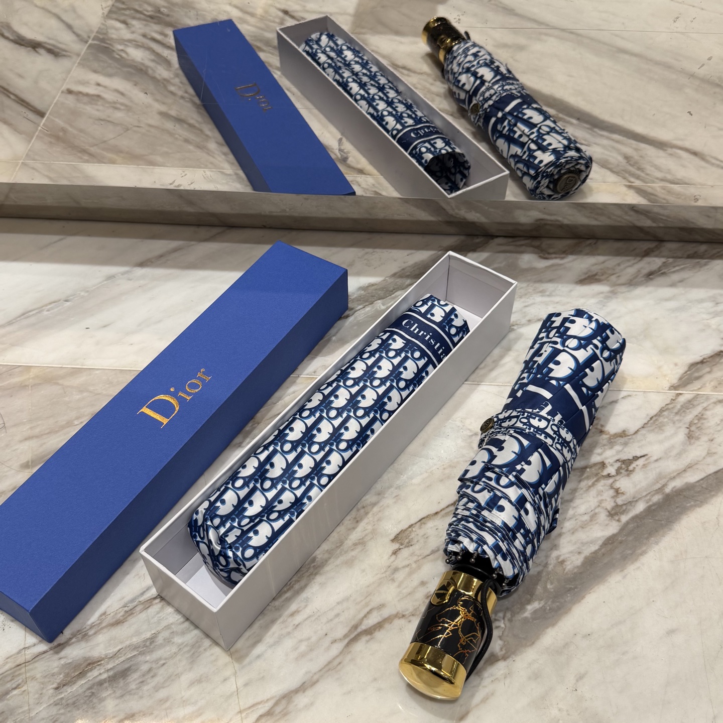 迪奥Dior 三折防晒睛雨伞。。夏季新款 全自动折叠晴雨伞 内里黑色涂层防晒有效阻隔紫外线99%，UPF