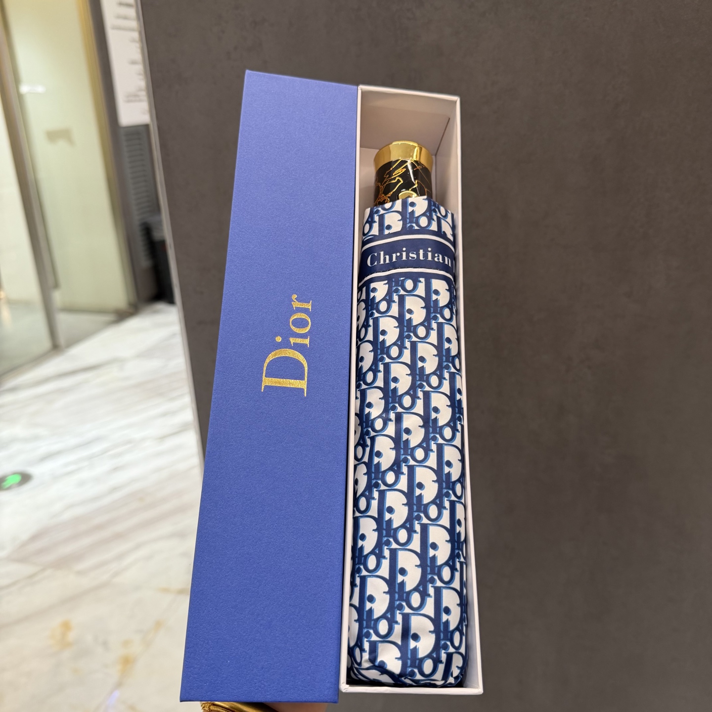 迪奥Dior 三折防晒睛雨伞。。夏季新款 全自动折叠晴雨伞 内里黑色涂层防晒有效阻隔紫外线99%，UPF