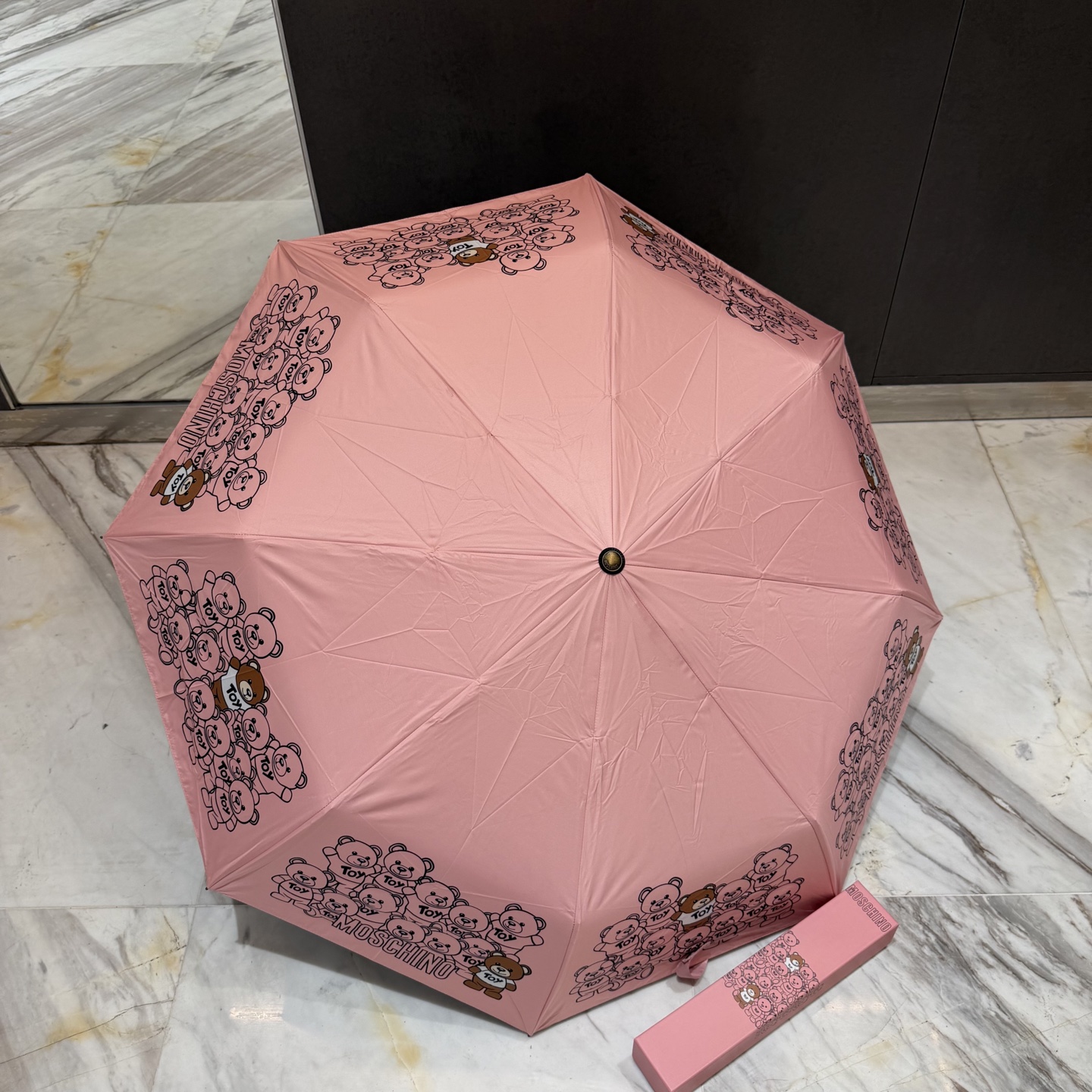 莫斯奇诺 MOSCHINO三折防晒睛雨伞。。 2025夏季新款 全自动折叠晴雨伞 内里黑色涂层防晒有效阻