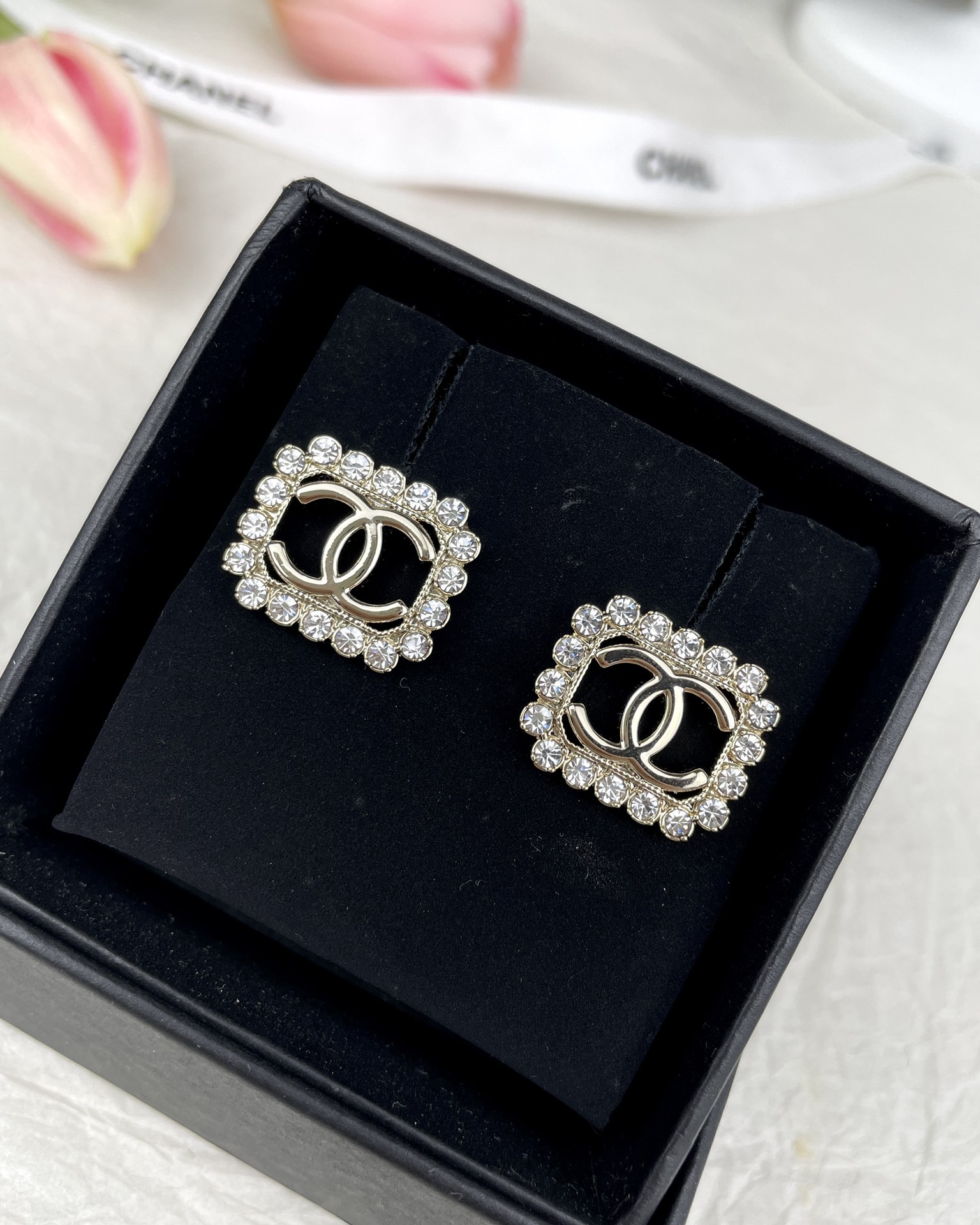 NO:580928,Ch@nel New Geometric Square Rhinestone Glossy Double C Earrings Size: Width 1.9 Height 1.1 ㎝, Chanel earrings, chanel19860909Ch@nel新款 几何方块 水钻光面双C 耳钉 尺寸: 宽 1.9 高1.1 ㎝,香奈儿耳钉,chanel,Jewelry