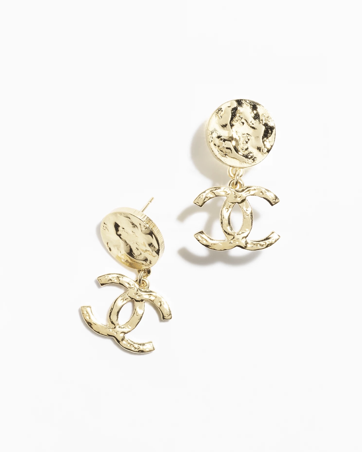 NO:100905,Ch@nel Chanel Goose 24C new medieval round pendant double C earrings, Chanel stud earrings, chanel, earrings19860909Ch@nel香奈鹅24C新款中古圆形吊坠双C耳环,香奈儿耳钉,chanel,earrings,Jewelry