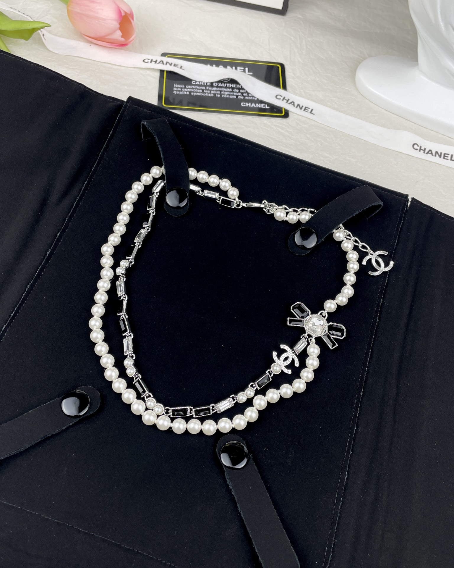 NO:104127,Ch@nel23k black and white diamond panda color matching double-layer pearl bow necklace, Chanel necklace, chanel, necklace19860909Ch@nel23k黑白钻熊猫配色双层珍珠蝴蝶结项链,香奈儿项链,chanel,necklace,Jewelry