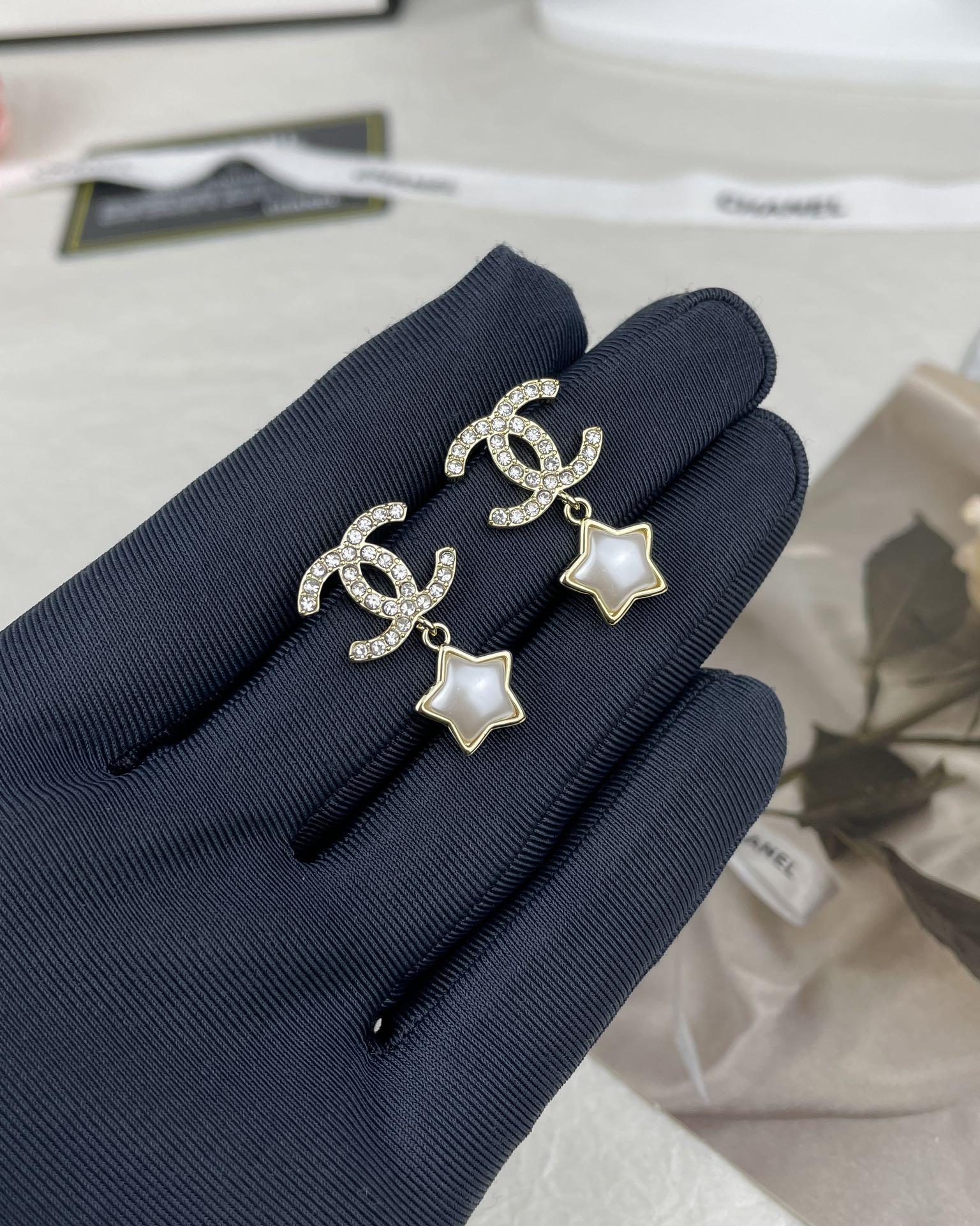NO:703238,Xiaoxiang 24C five-pointed star rhinestone double c earrings, Chanel earrings, chanel, earrings19860909小香24C五角星水钻双c耳环,香奈儿耳钉,chanel,earrings,Jewelry