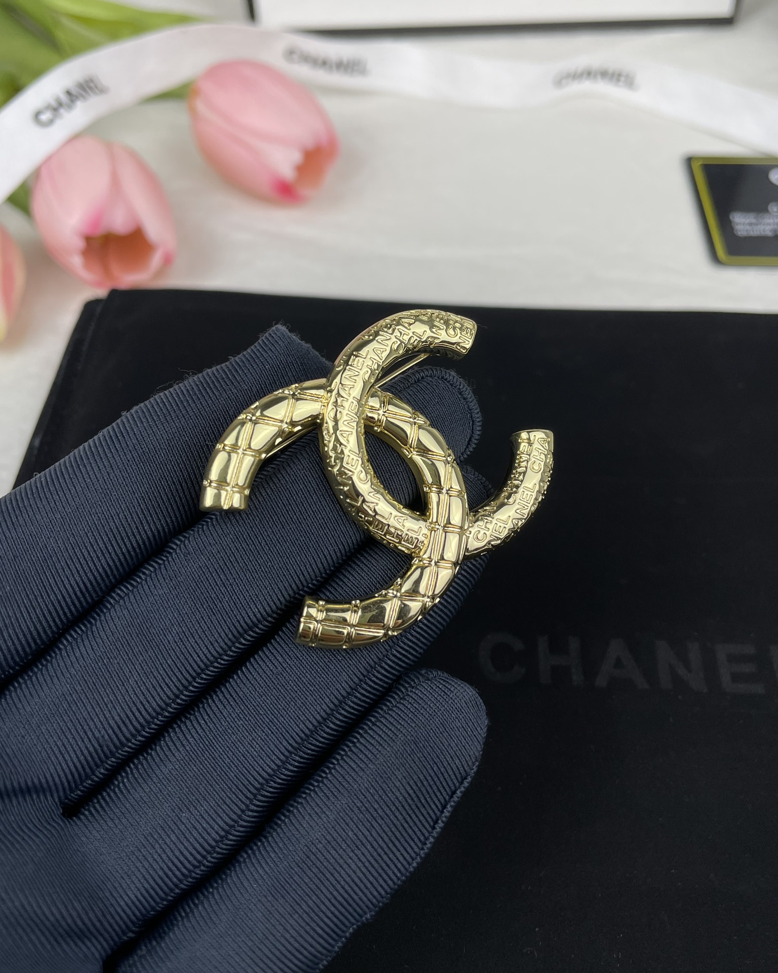 NO:100940,Xiaoxiang 24 new medieval style diamond letter double C brooch, Chanel brooch, chanel, brooch, breastpin19860909小香24新款中古风 菱形字母双C胸针,香奈儿胸针,chanel,brooch，breastpin,Jewelry