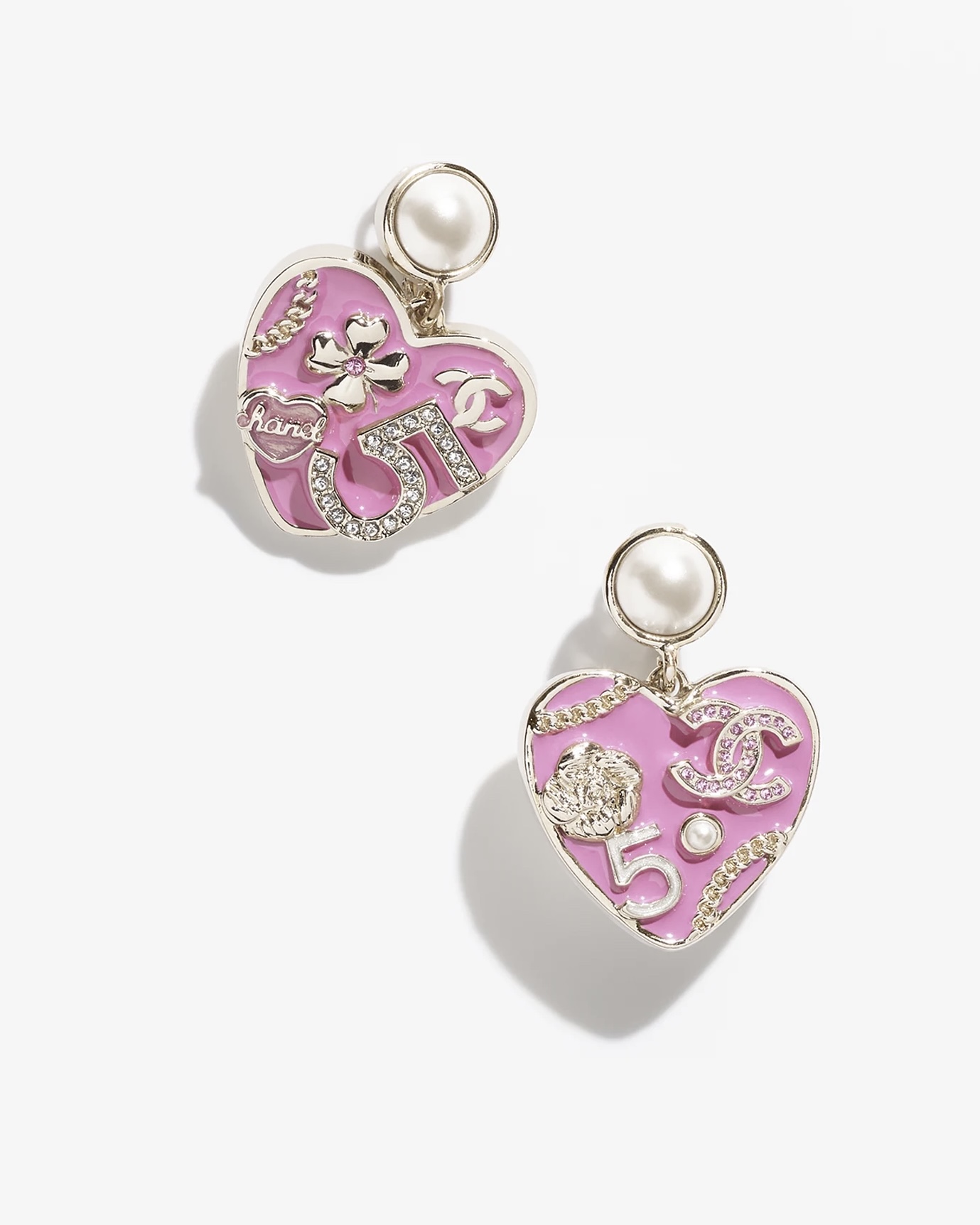 NO:101302,Xiaoxiang new style pink enamel peach heart AB style earrings sweet style romantic, Chanel earrings, chanel, earrings19860909小香新款 粉色珐琅 桃心 AB款 耳环 甜美系 浪漫,香奈儿耳钉,chanel,earrings,Jewelry