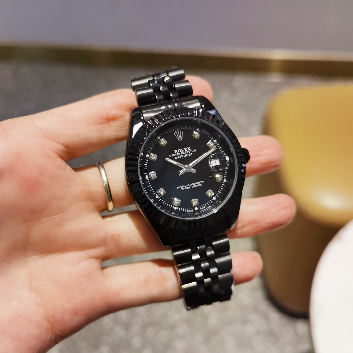 【精钢表带十原装扣】白P125，全黑P130，劳力士—ROLEX日志系列[玫瑰][玫瑰]，🔥火爆上市🔥超强矿物质镜面，日历位晶片独具特色，表盘刻度超强夜光，全自动机械机芯，走时精准，精密防水[强][强]，直径：41mm，厚度：12mm，时尚百搭 优雅大方！