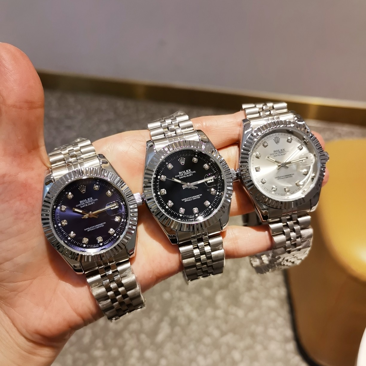 【精钢表带十原装扣】白P125，全黑P130，劳力士—ROLEX日志系列[玫瑰][玫瑰]，🔥火爆上市🔥超强矿物质镜面，日历位晶片独具特色，表盘刻度超强夜光，全自动机械机芯，走时精准，精密防水[强][强]，直径：41mm，厚度：12mm，时尚百搭 优雅大方！