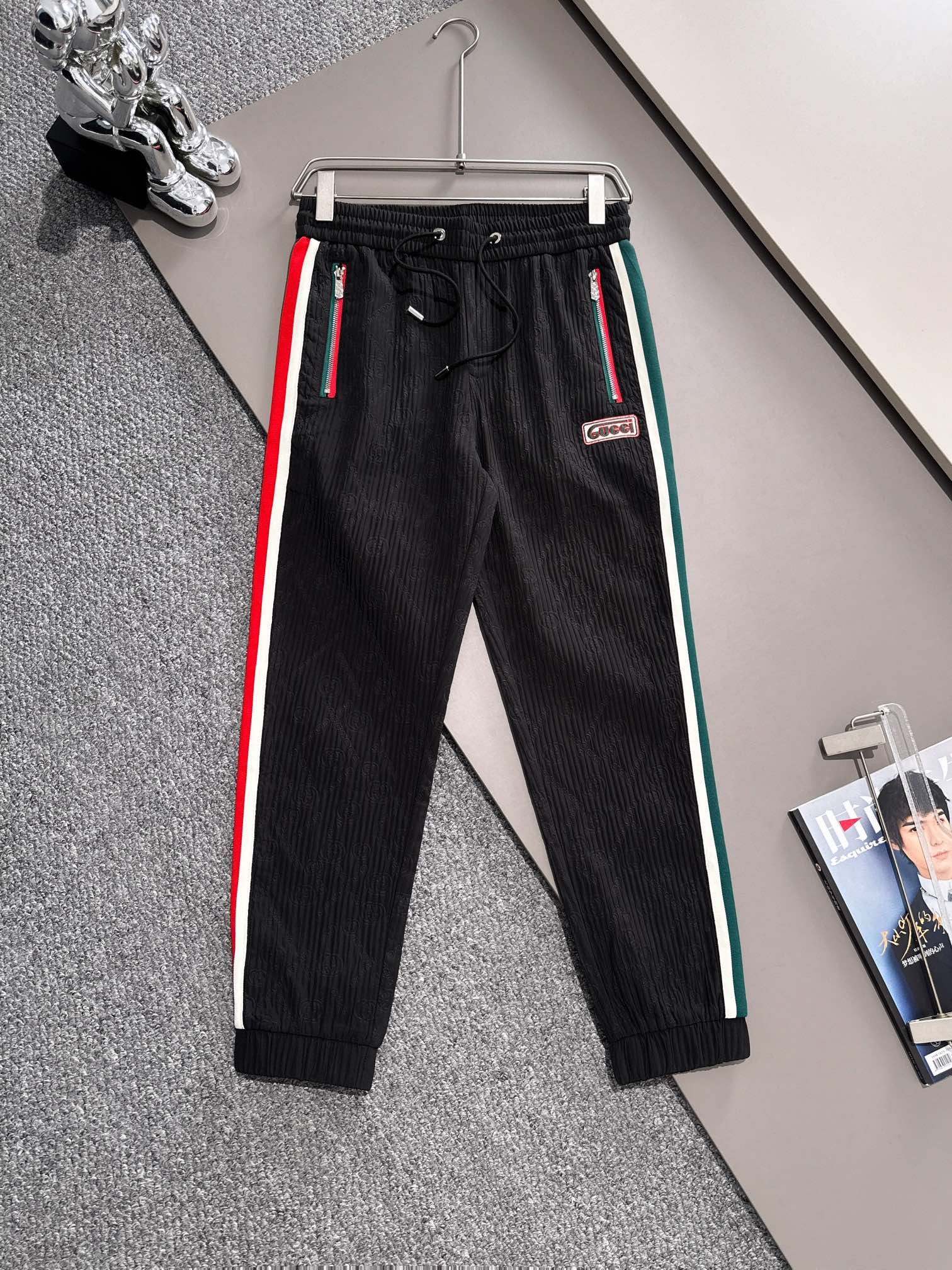 Gucci 2024 primavera-verano nuevo pantalón casual, personalizado de alta gama con secado rápido de amoníaco líquido elá…