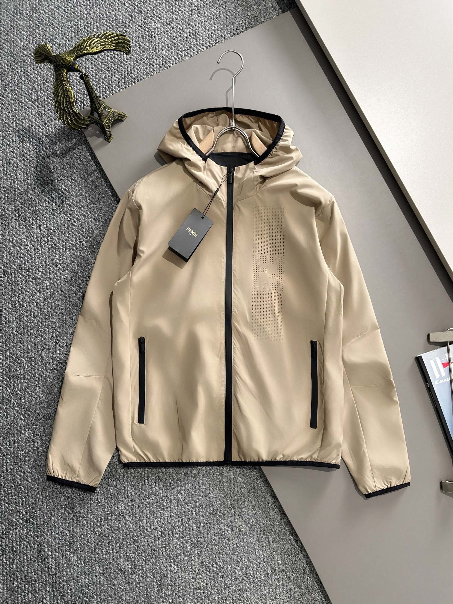 Chaqueta nueva de Fendi para otoño/invierno 2024 🆕, réplica 1:1 con herrajes personalizados, todos los herrajes import…