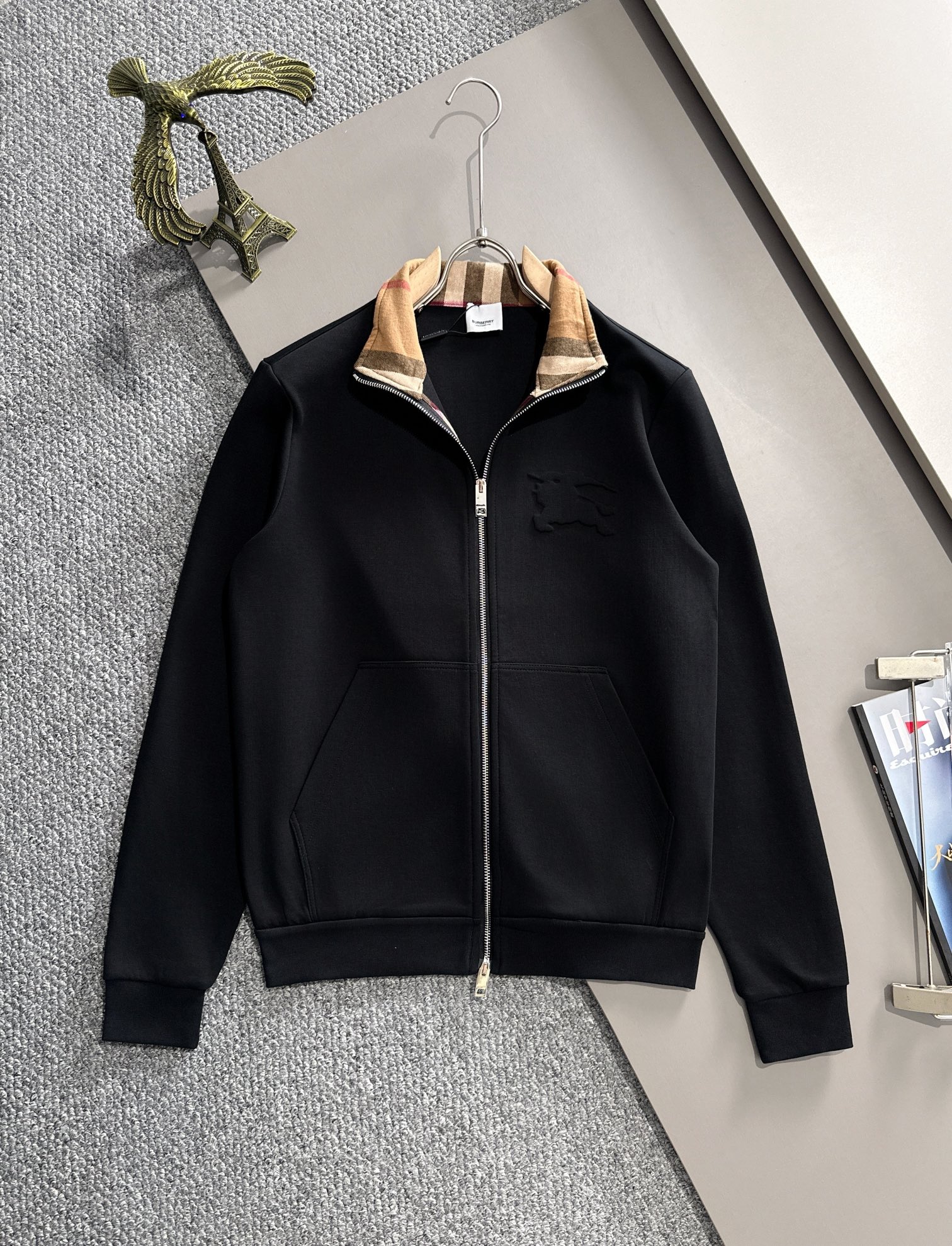Burberry 2024 nueva chaqueta de otoño-invierno 🆕. Accesorios de metal personalizados 1:1, todos importados y personali…