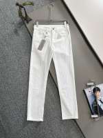 Dior 2024 Autumn e Winter Product Slim Jeans pantaloni, adottano importatori per la produzione in tessuto in denim in denim giapponese. 1 Dior 2024 Autumn e Winter Product Slim Jeans pantaloni, adottano importatori per la produzione in tessuto in denim in denim giapponese.