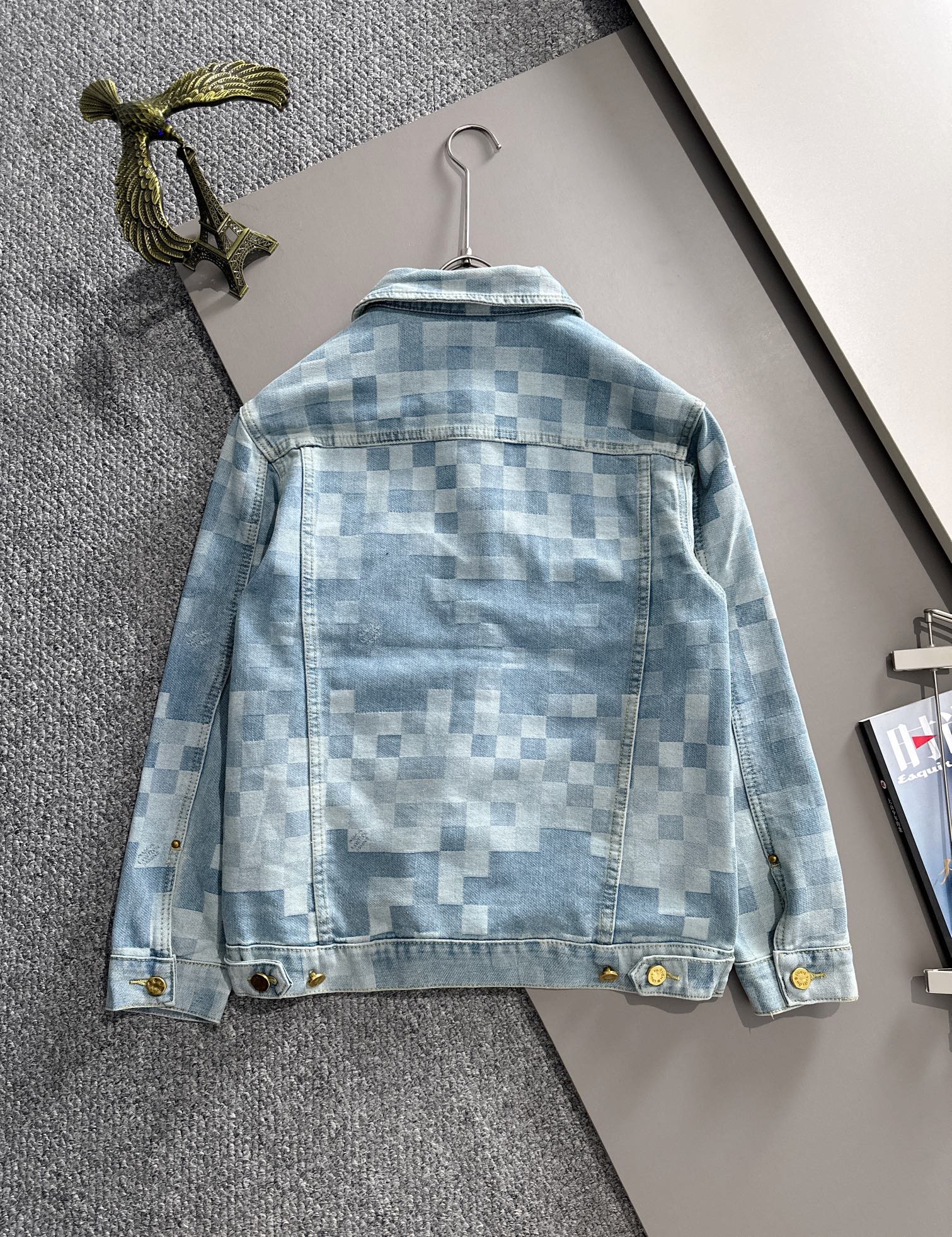 Louis Vuitton 2025 Runway Denim Jacket, Jacquard Design, Classic & Stylish 8 i1727875165 2822 0