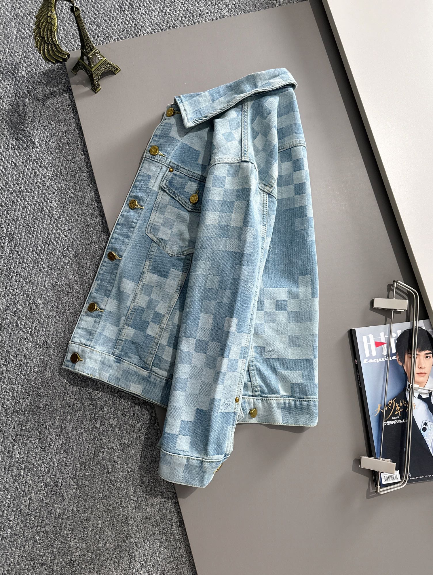 Louis Vuitton 2025 Runway Denim Jacket, Jacquard Design, Classic & Stylish 9 i1727875166 2039 0